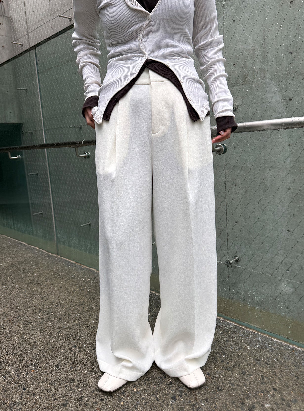 rベルテッドワイドイージーパンツ