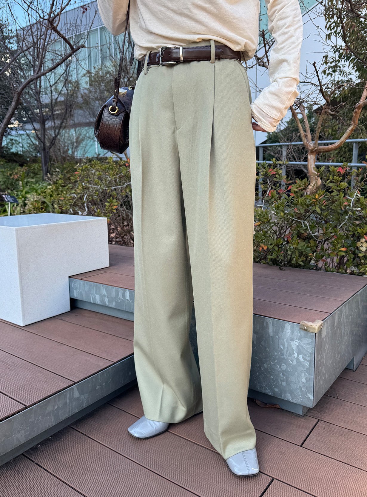 ウールギャバストレートパンツ