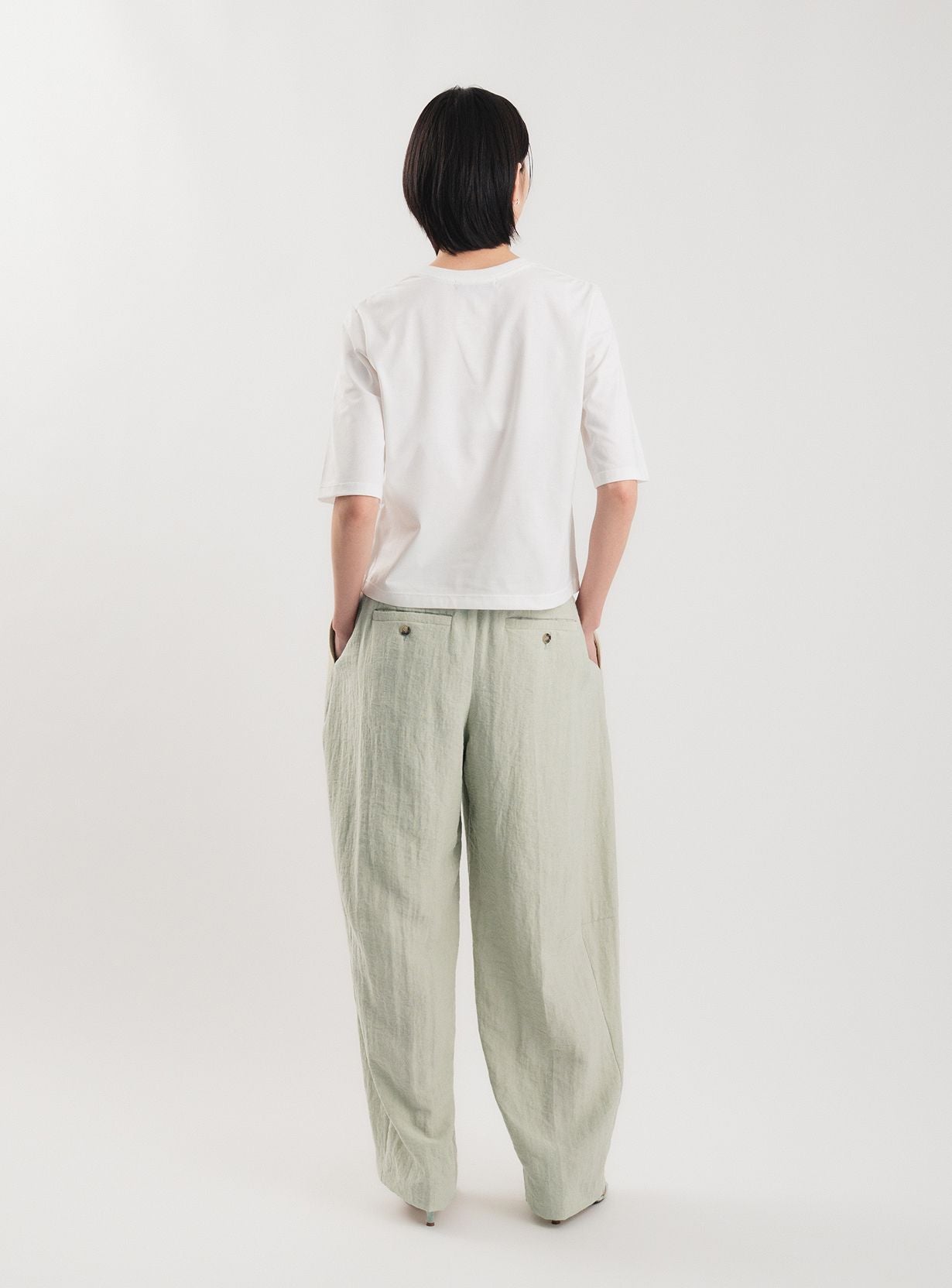 リネンレーヨンバレルパンツ