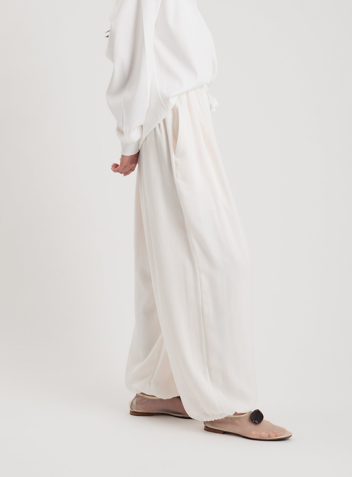 ｒベルベットギャザーパンツ