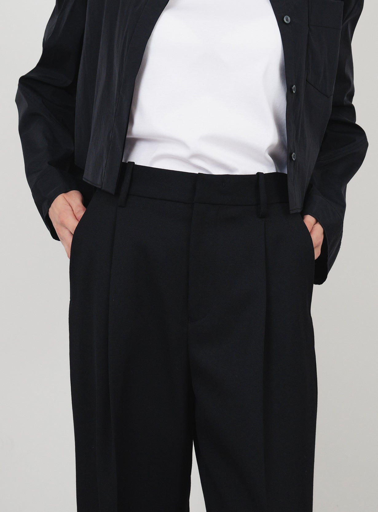 ウールギャバストレートパンツ