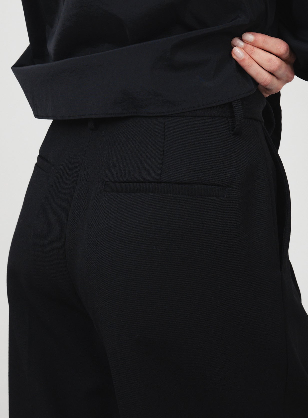 ウールギャバストレートパンツ