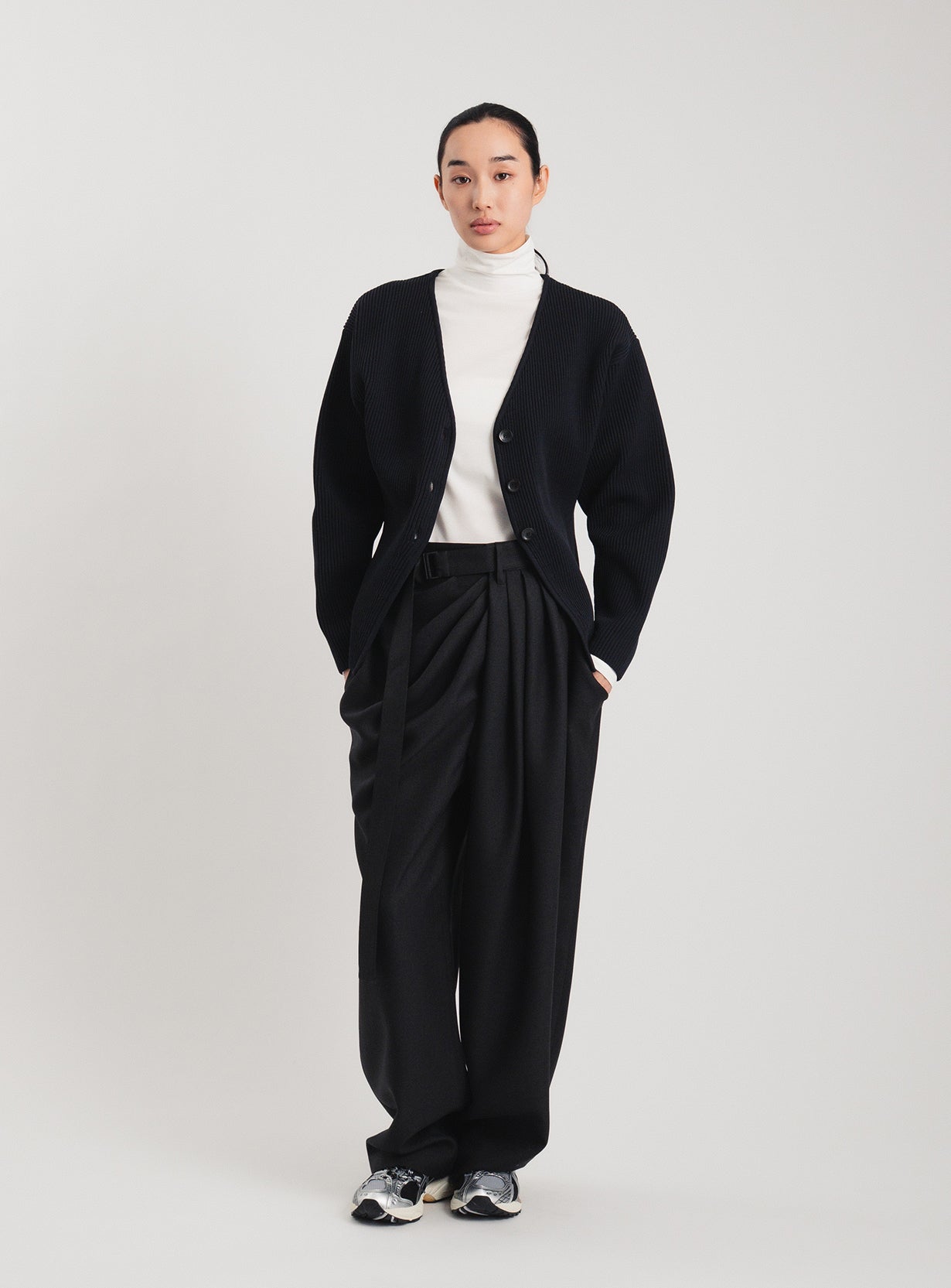 rラップドレープパンツ