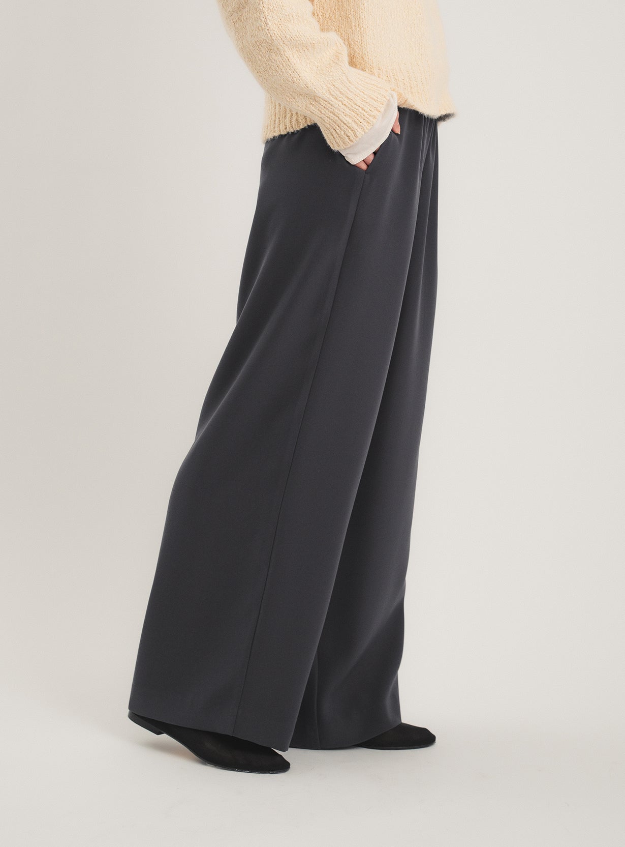 ソリッドギャザーパンツ