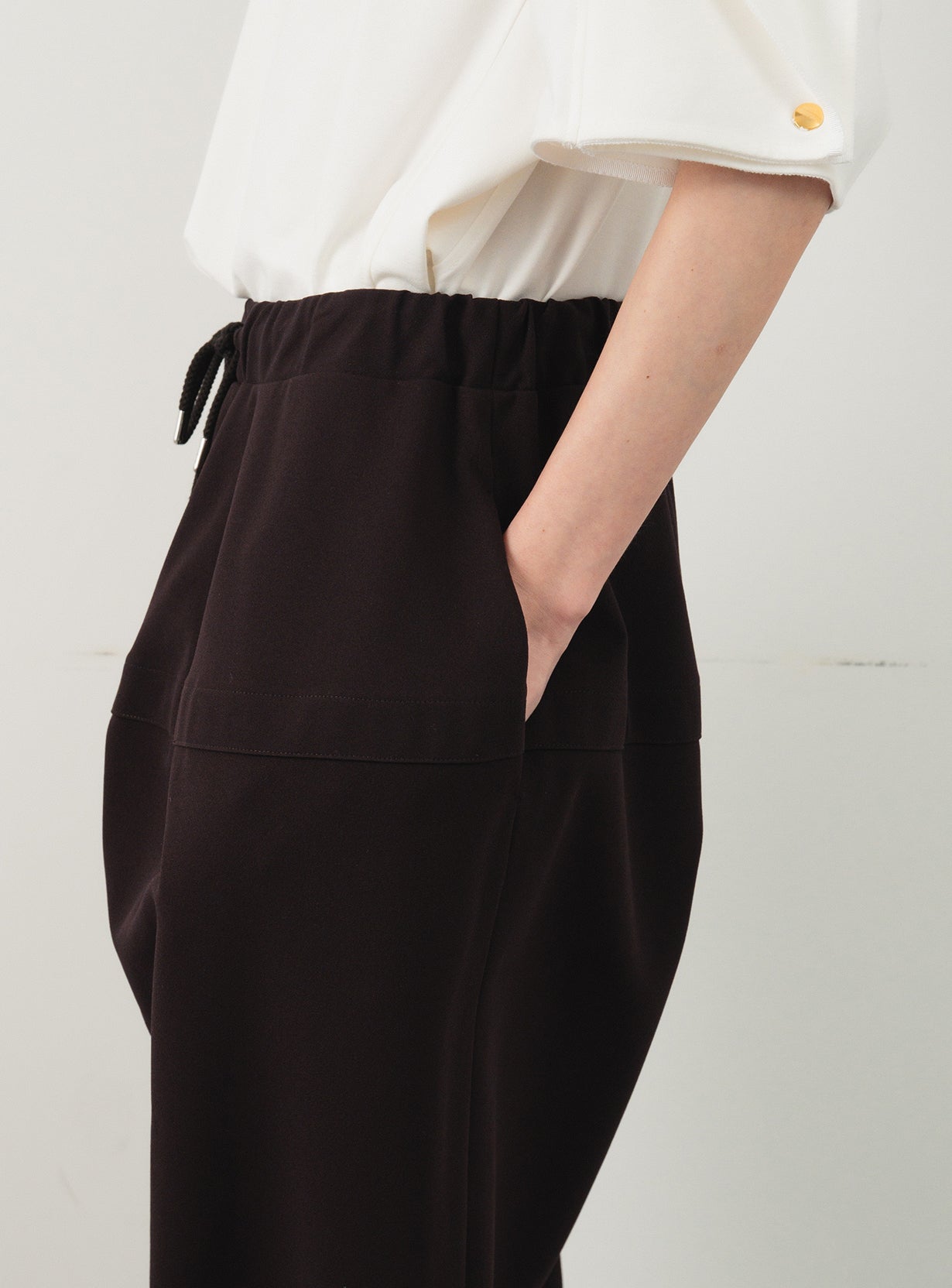 【予約商品】ハイストレッチコクーンパンツ