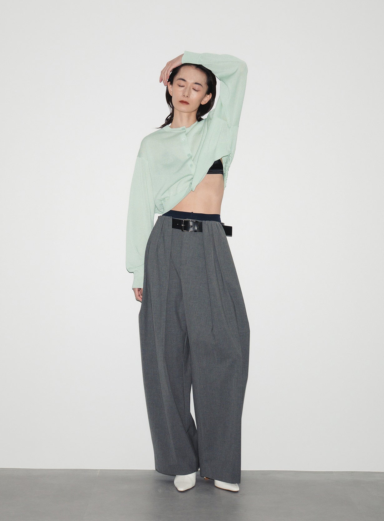 【予約商品】ベルトオーバーレイタックパンツ