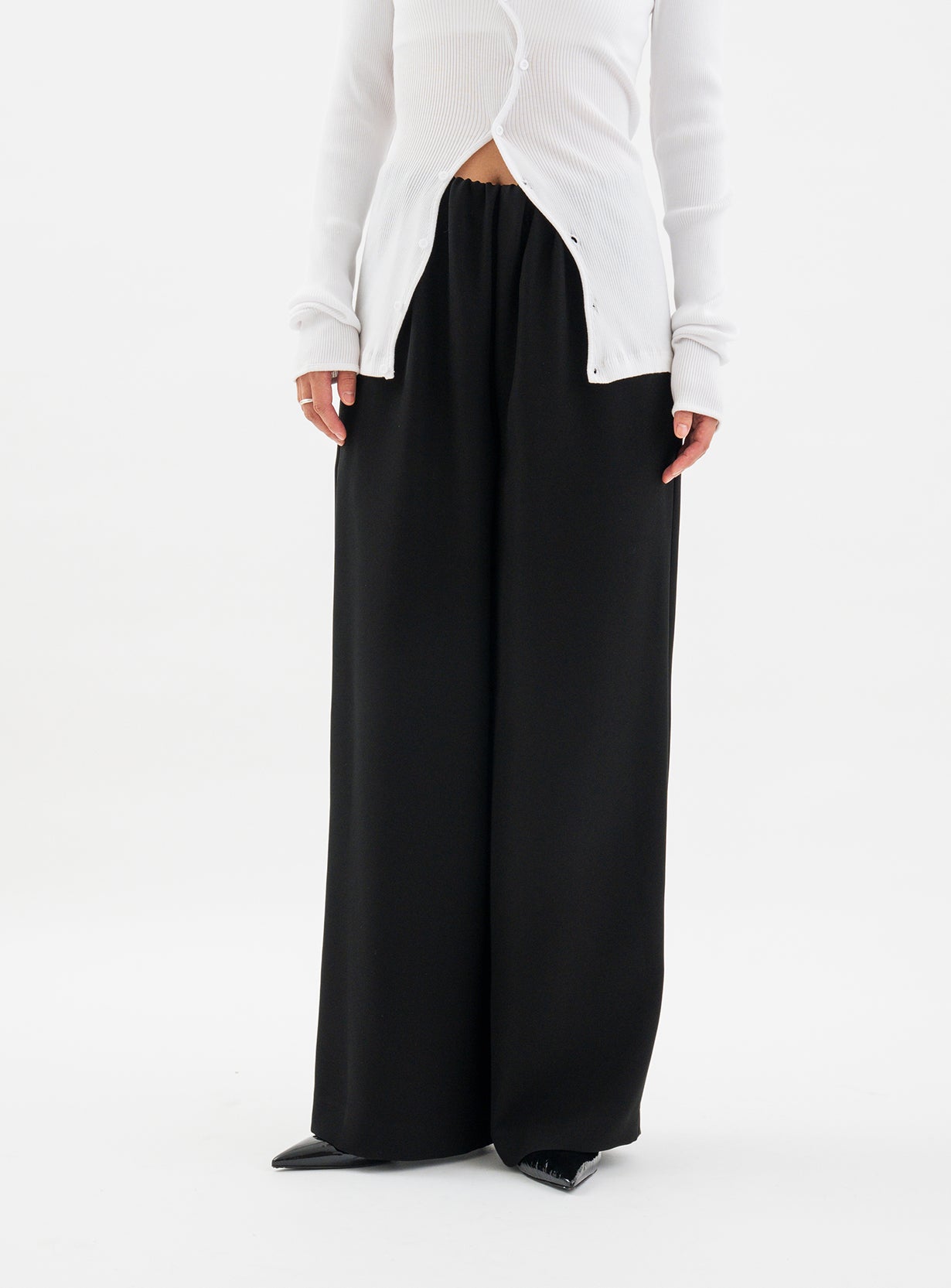 ソリッドギャザーパンツ