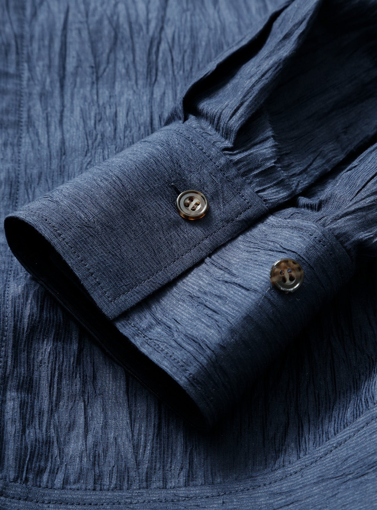 ボータイシャツ