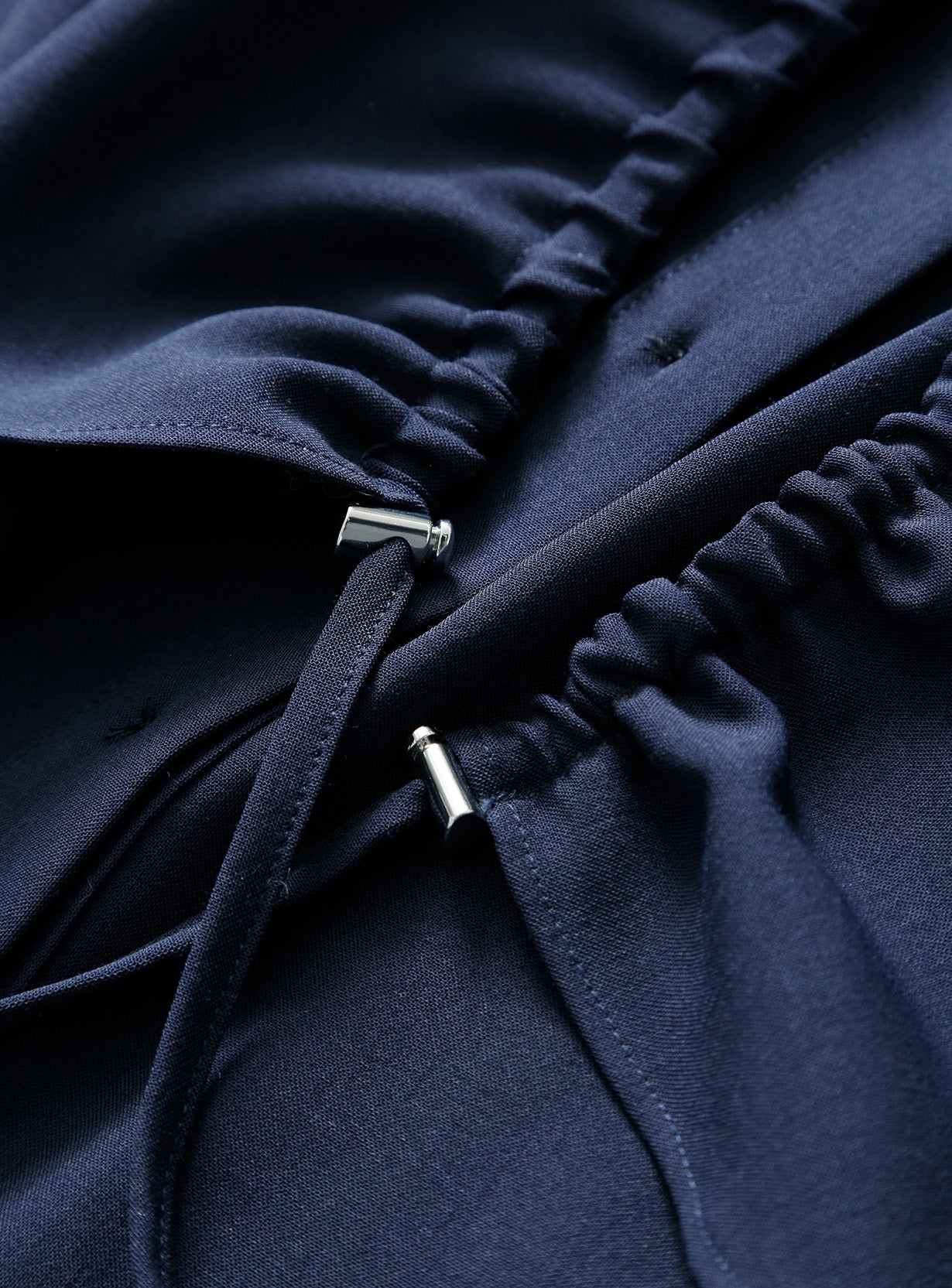 バックドロストシャツ