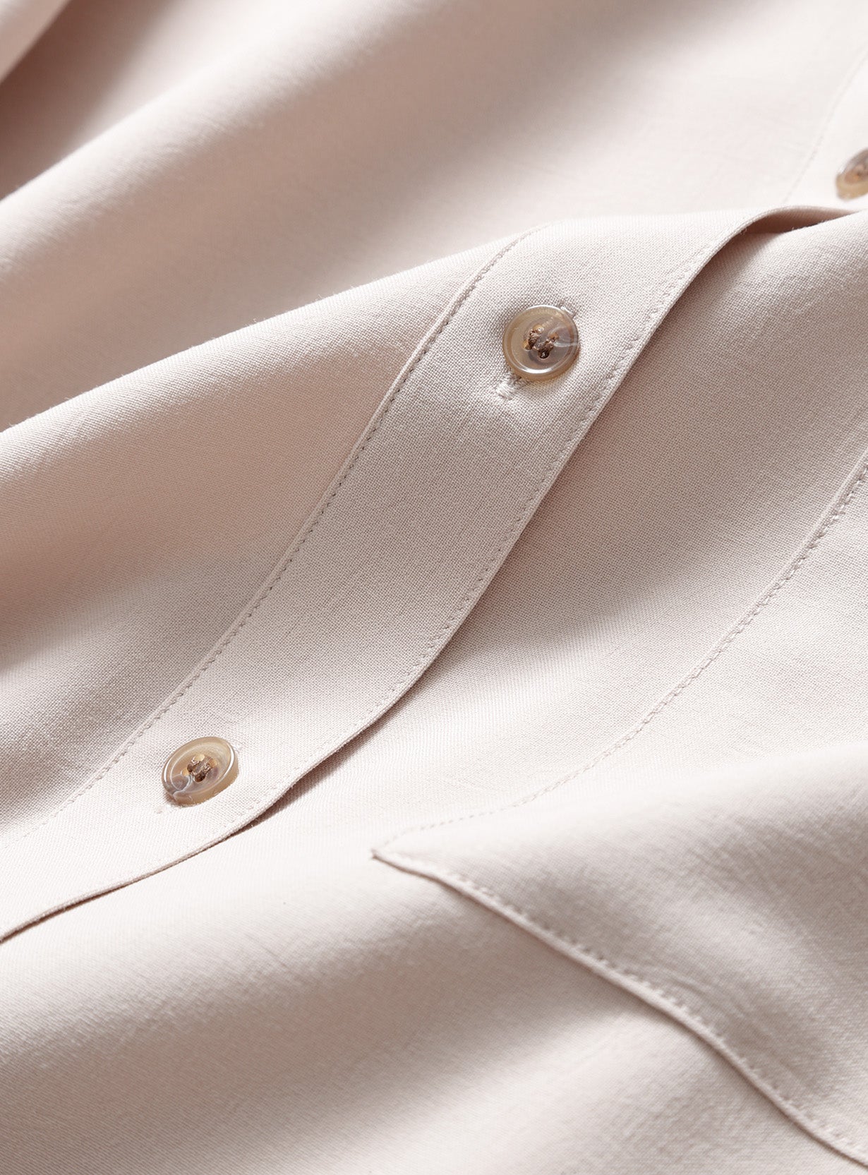 バックドロストシャツ