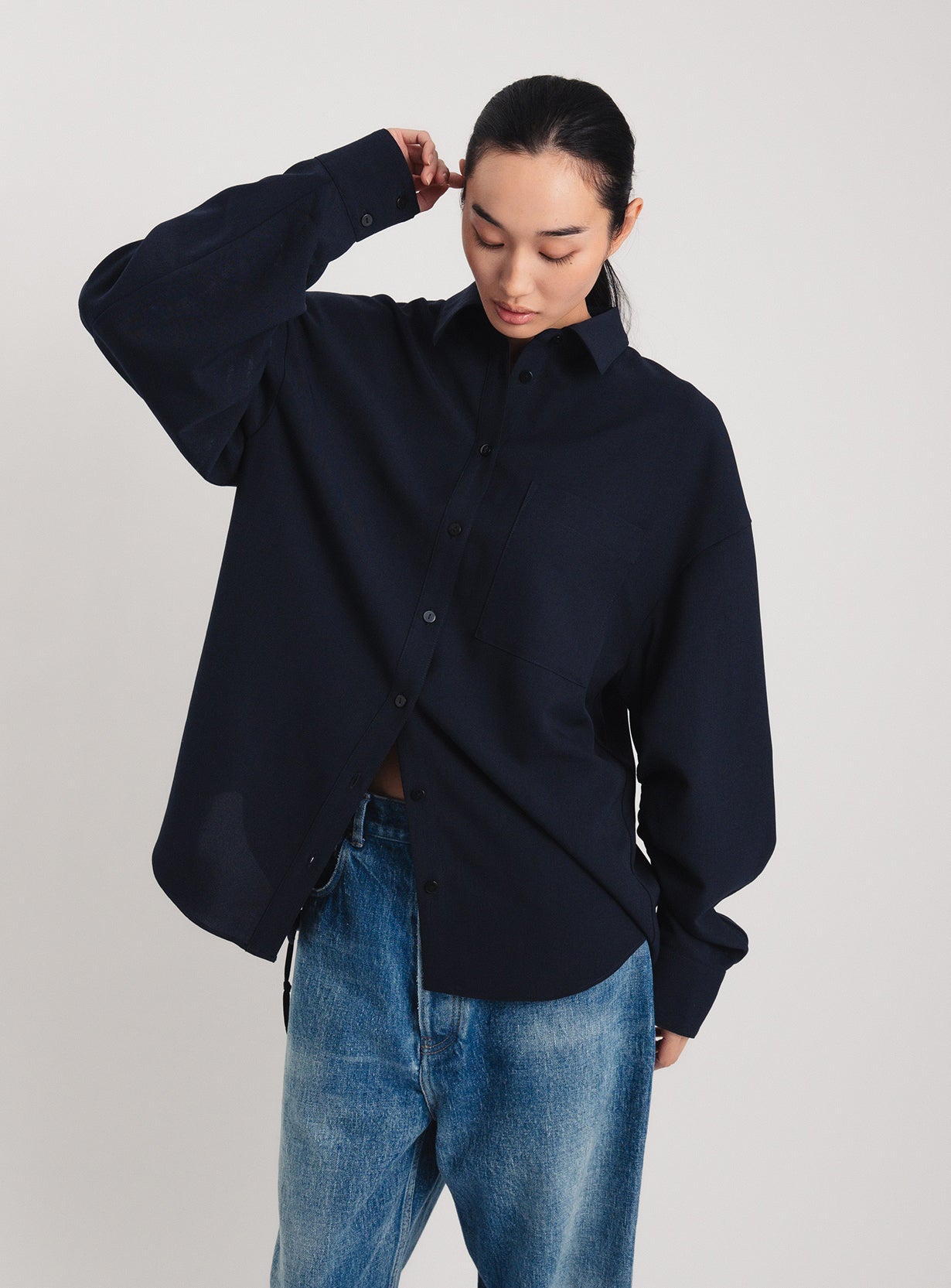 バックドロストシャツ