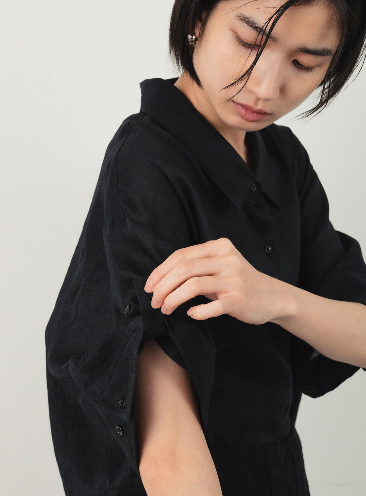 ロールアップクロップドシャツ