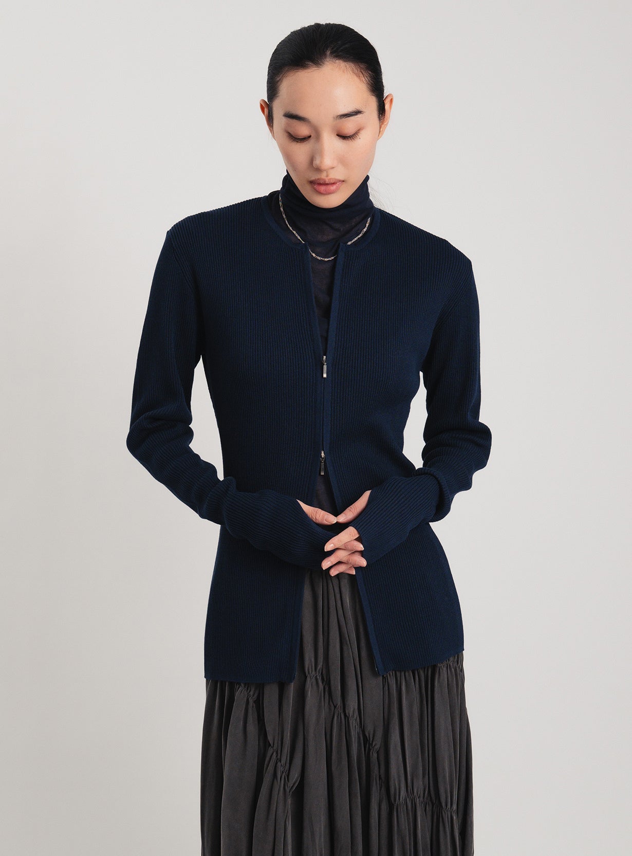 ジップアップリブニット