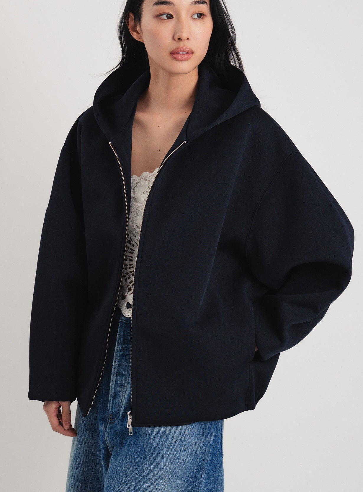 m*o様 R リサイクルポリエステルフーディ RED LOGO ポリエステルフリースフルジップフーディー ジャケット・アウター