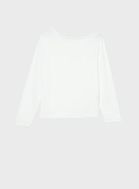 オフショルダープルオーバー