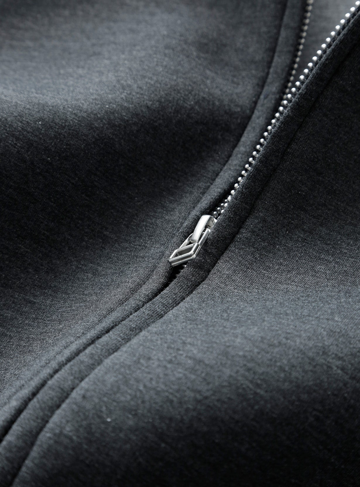 コンパクトダンボールフーディー