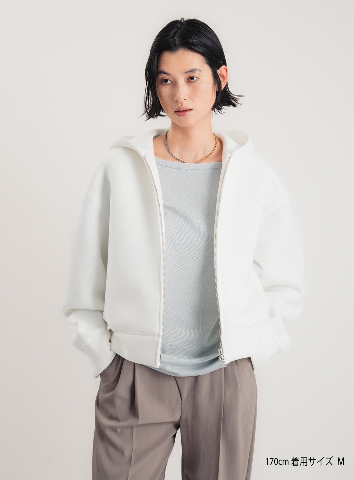 コンパクトダンボールフーディー