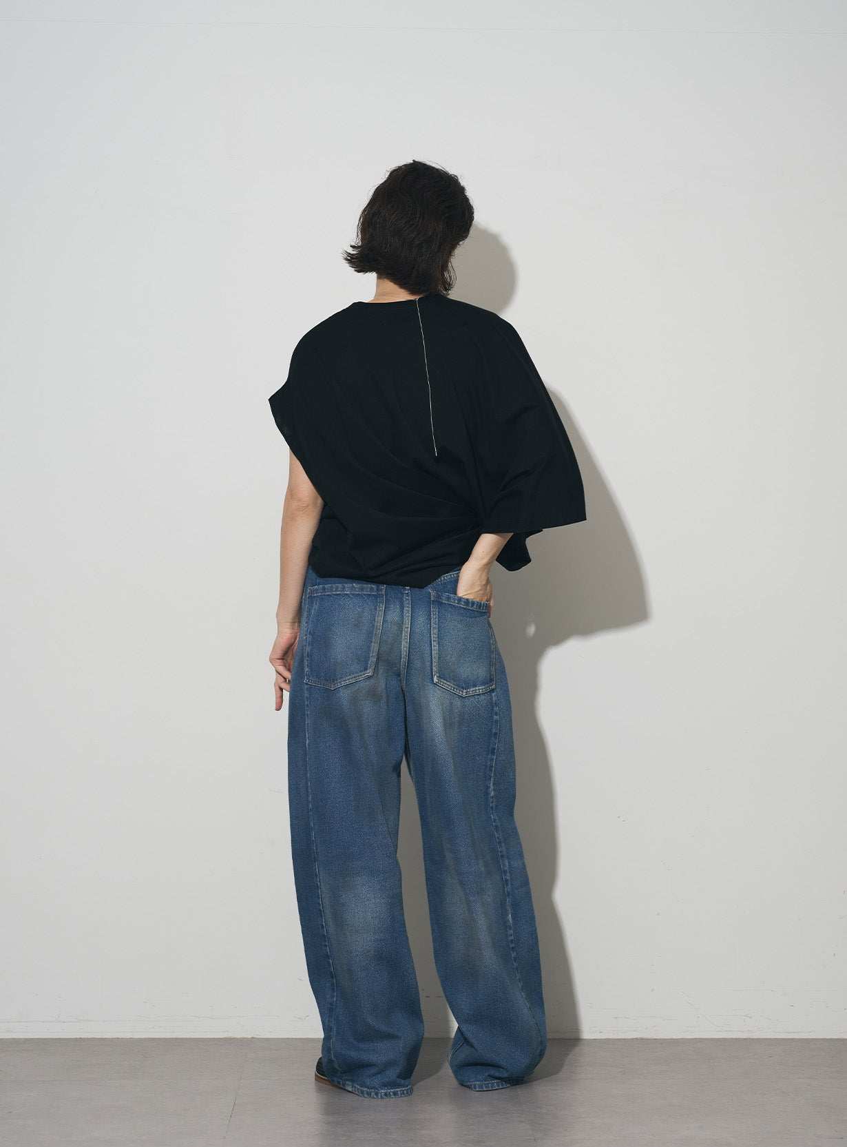 【予約商品】アシンメトリードレープトップ