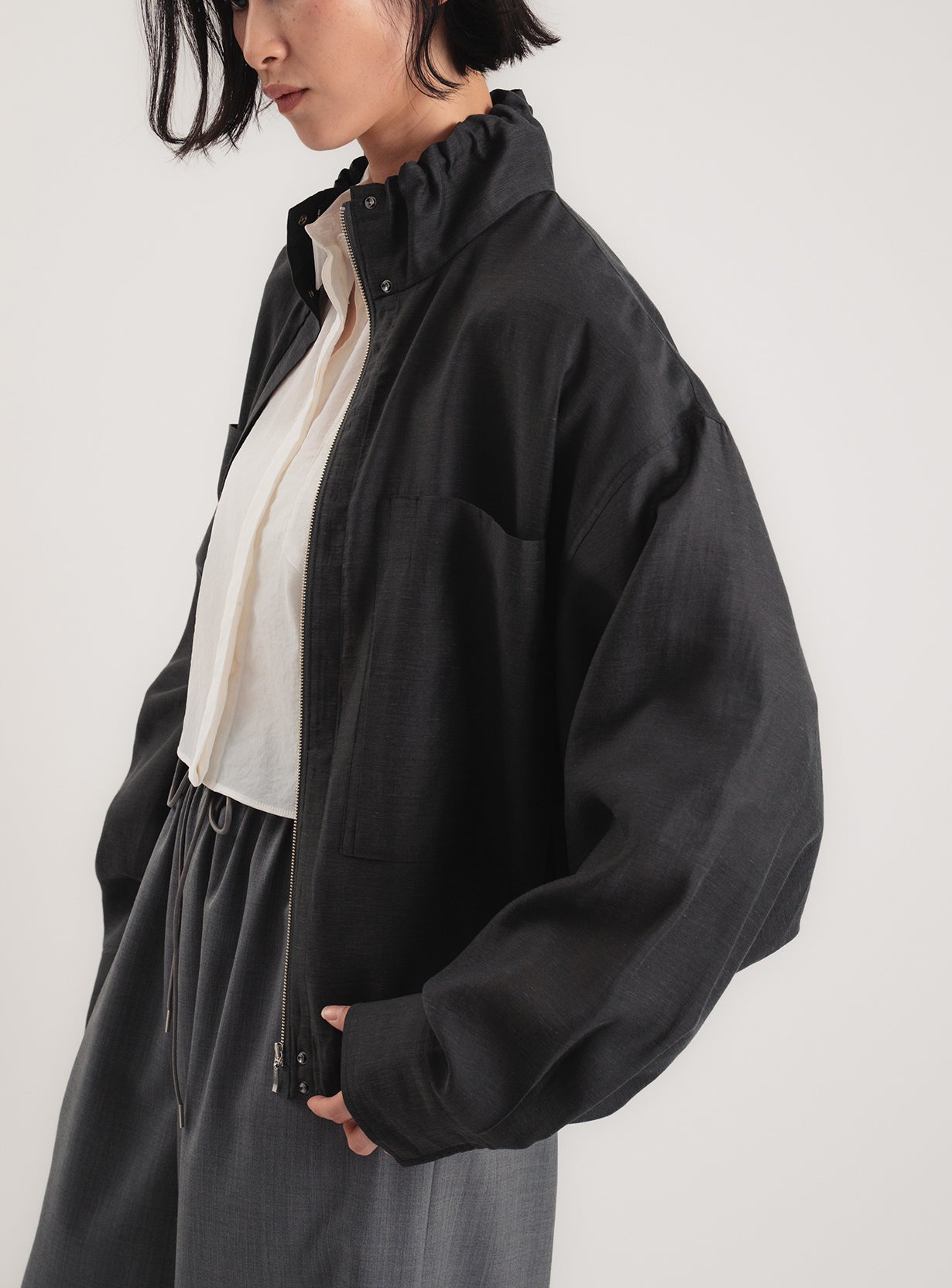 スラブローンブルゾン