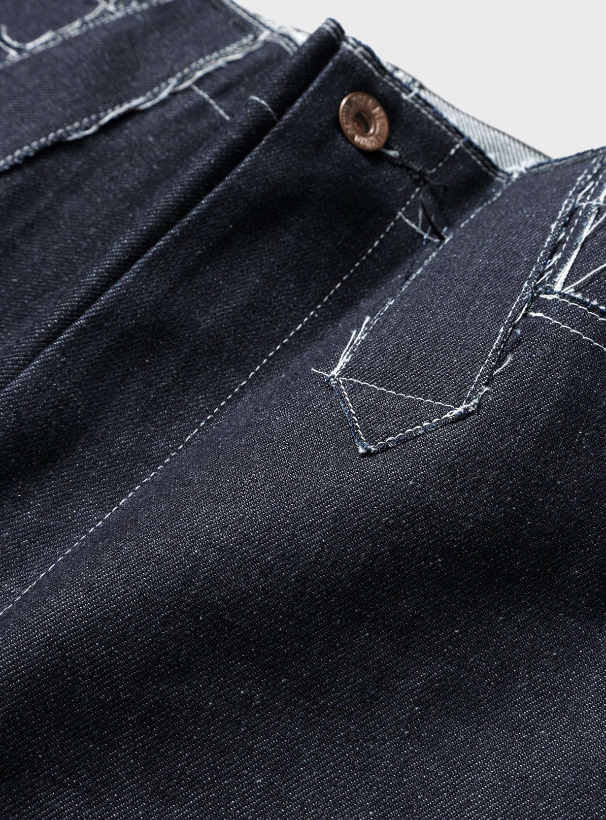 UNINTENTIONAL FORM DENIM