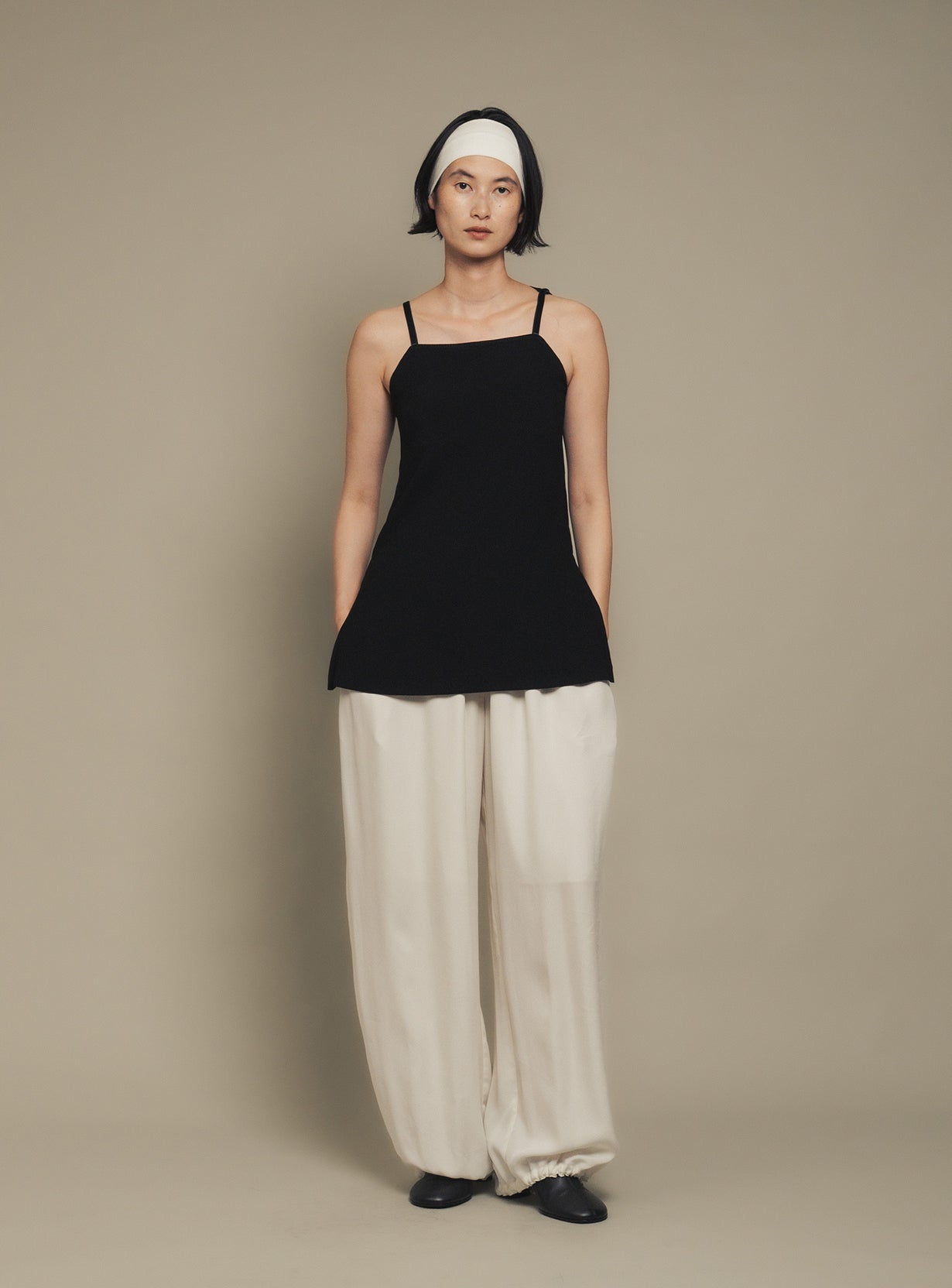 Back conscious camisole