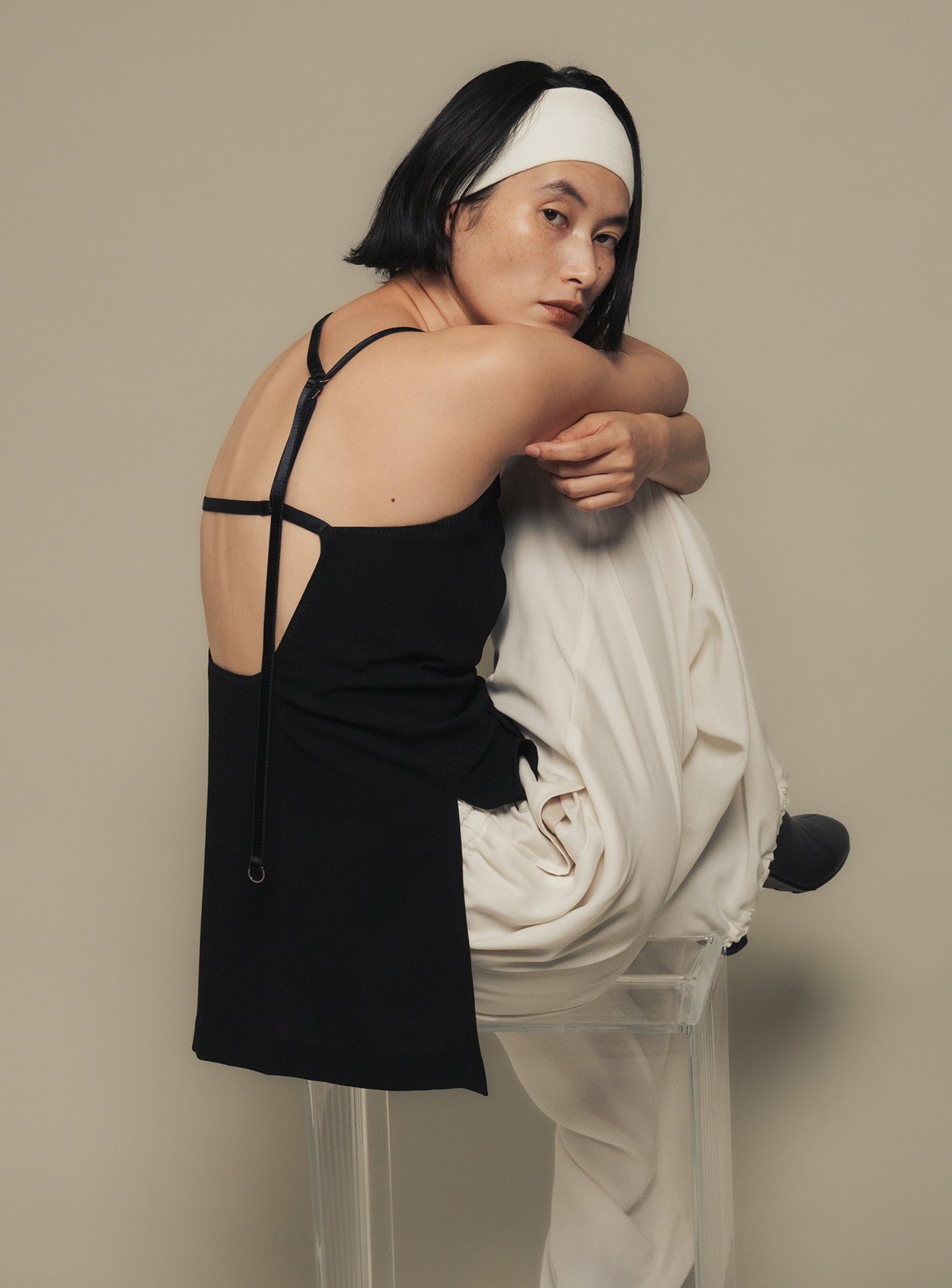 Back conscious camisole