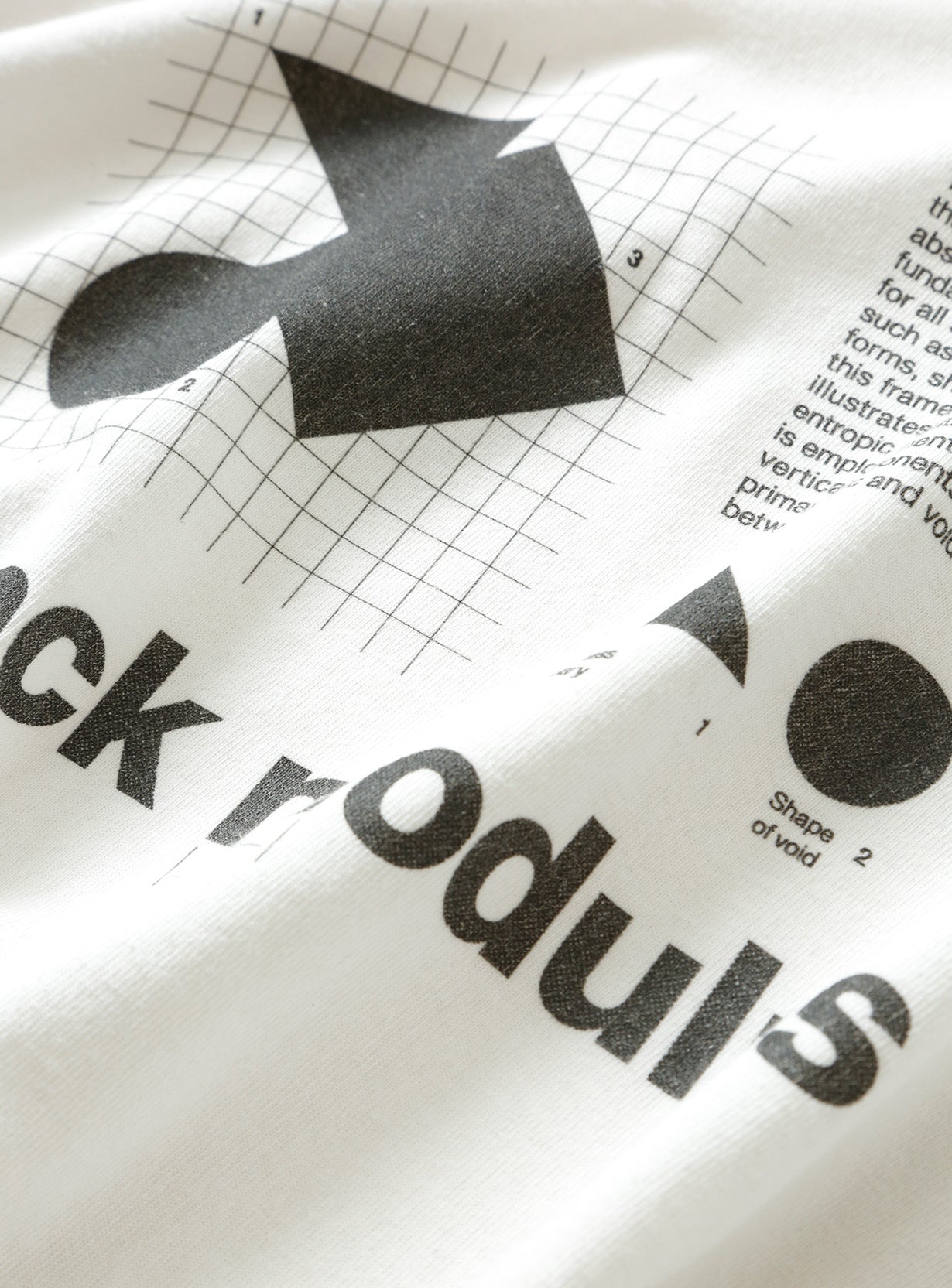 17/-ROUND SHAPE DYED L/S TEE "Black Modulus"