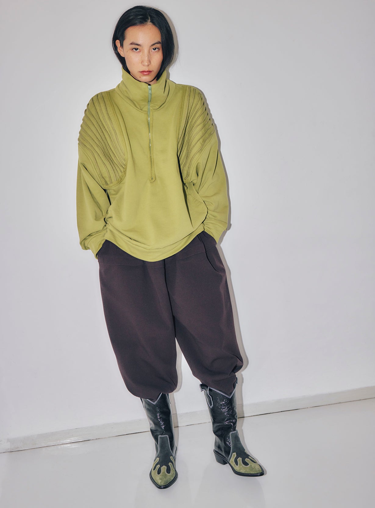 【予約商品】ハイストレッチコクーンパンツ