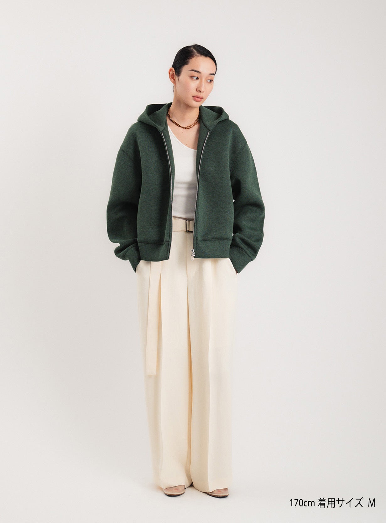 コンパクトダンボールフーディー