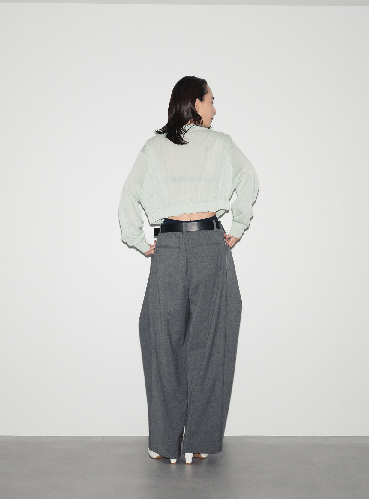 【予約商品】ベルトオーバーレイタックパンツ