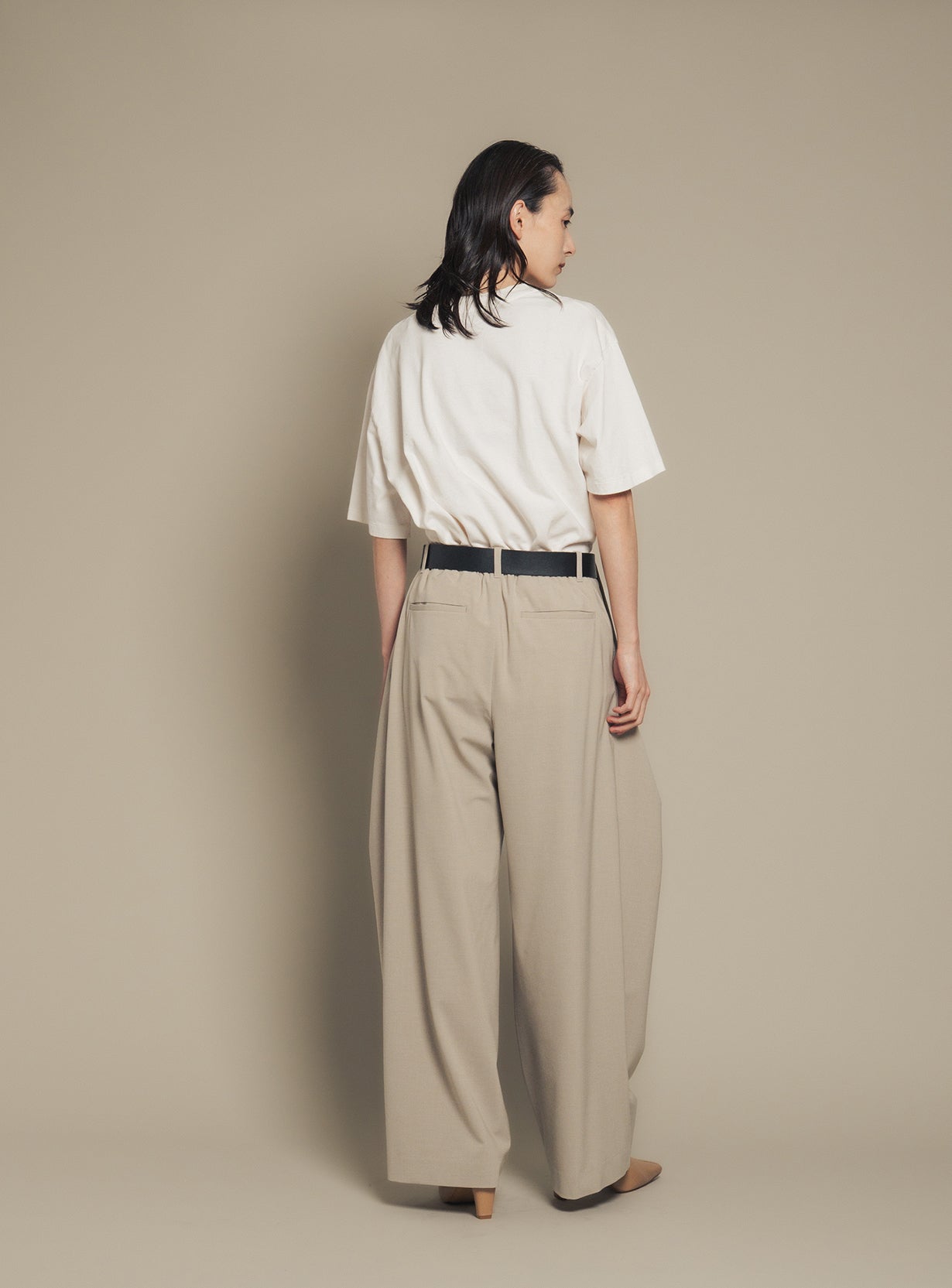 【予約商品】ベルトオーバーレイタックパンツ