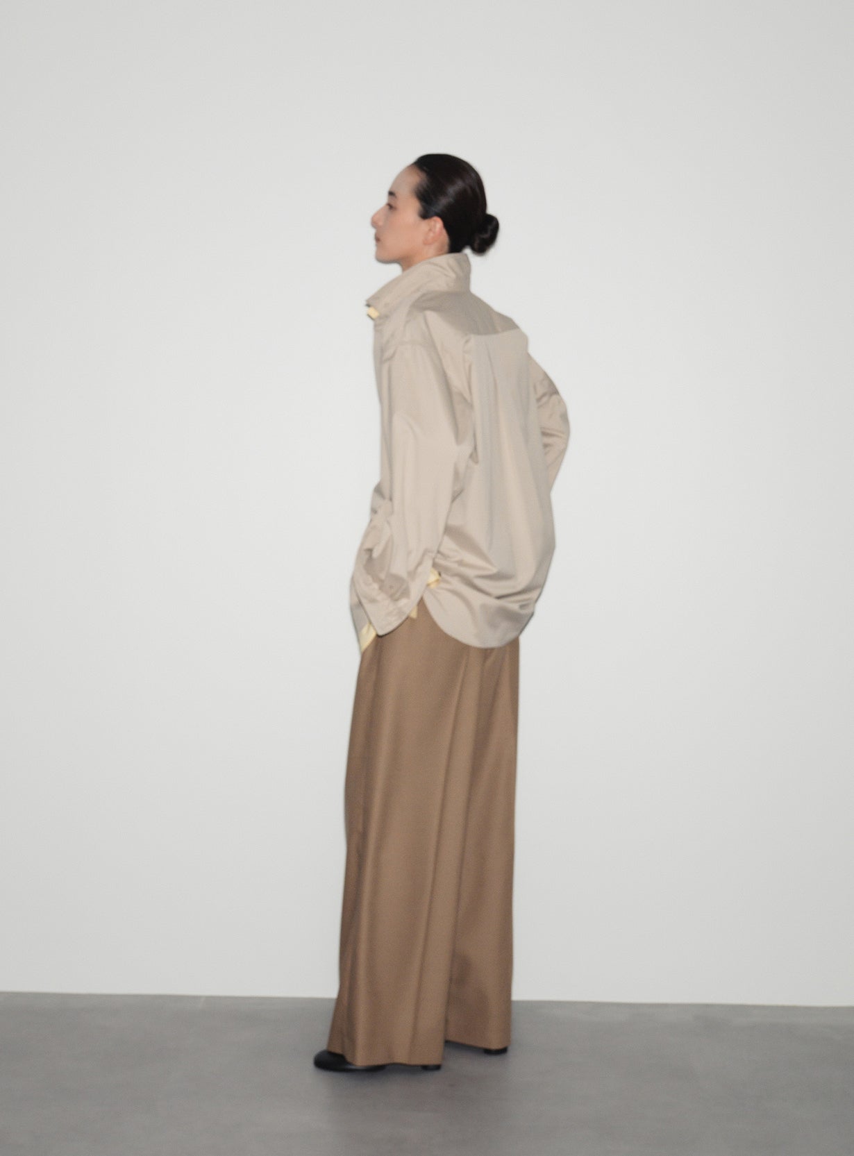 【予約商品】ストレートパンツ