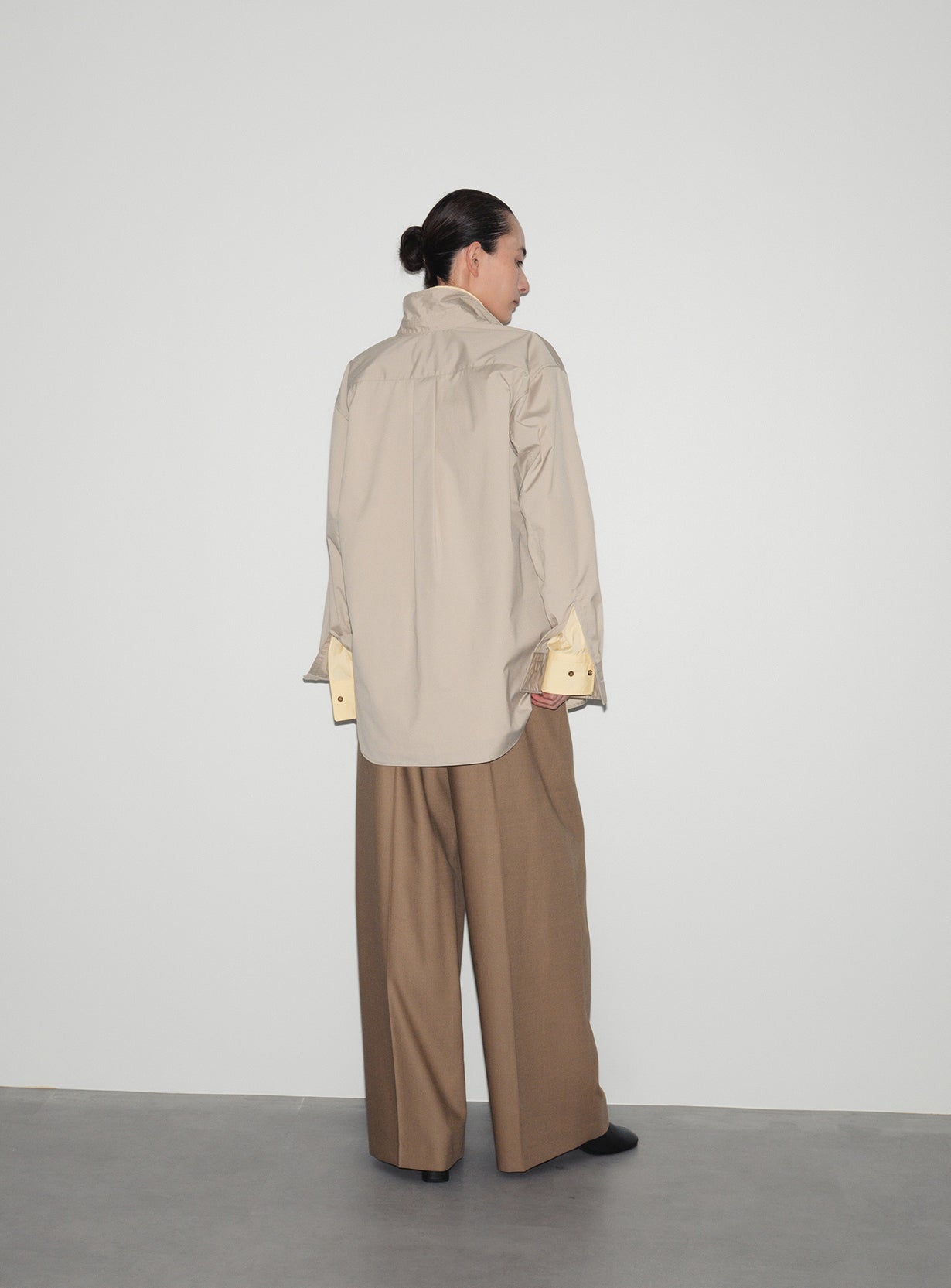 【予約商品】ストレートパンツ