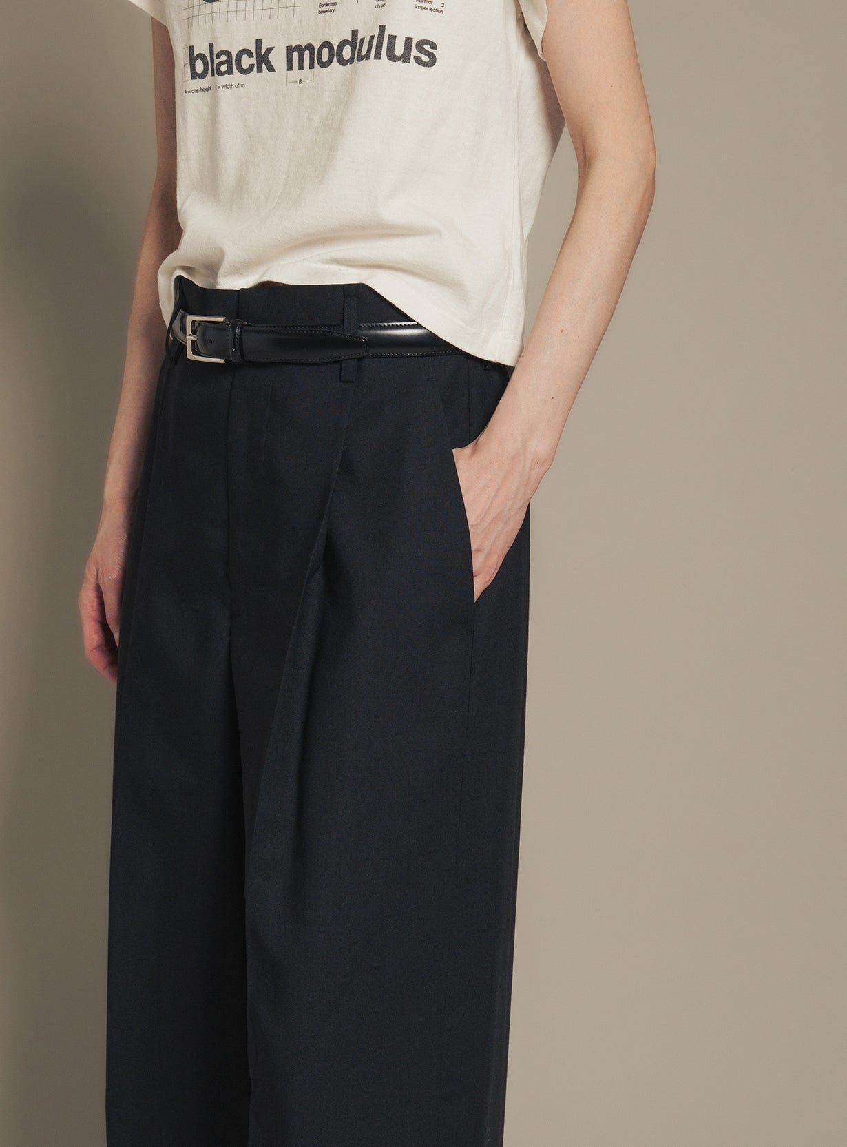【予約商品】ストレートパンツ