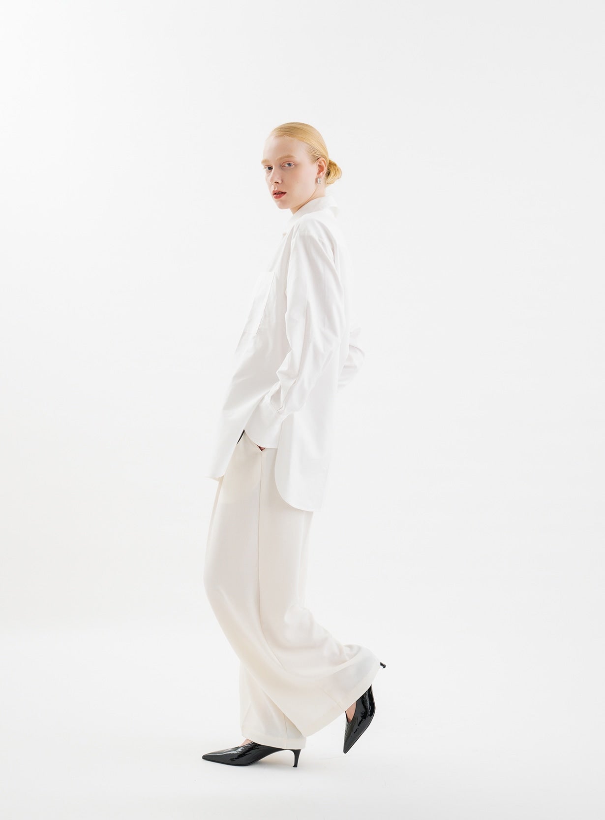 ハイネックシャツ