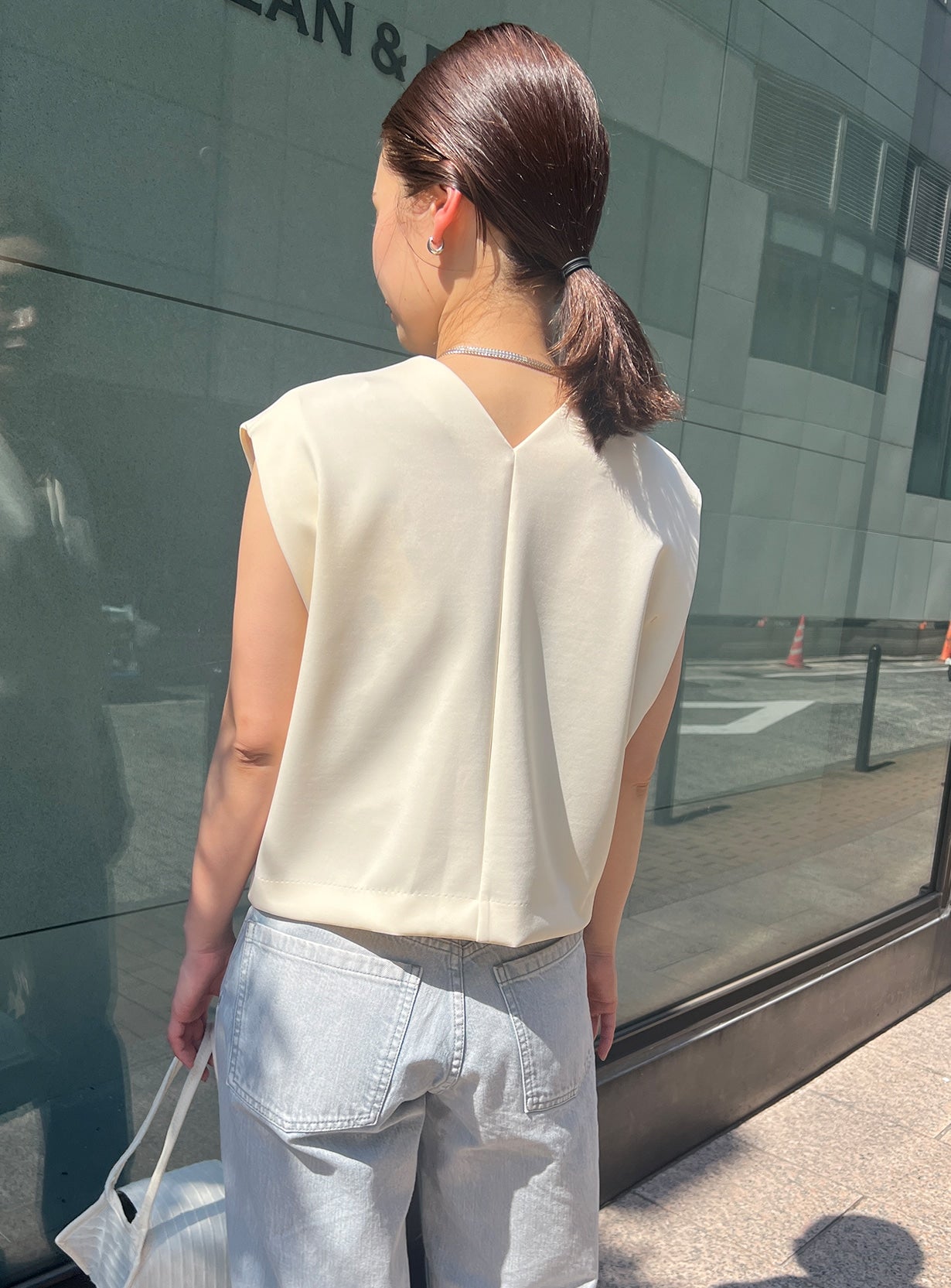 ノースリーブVトップス