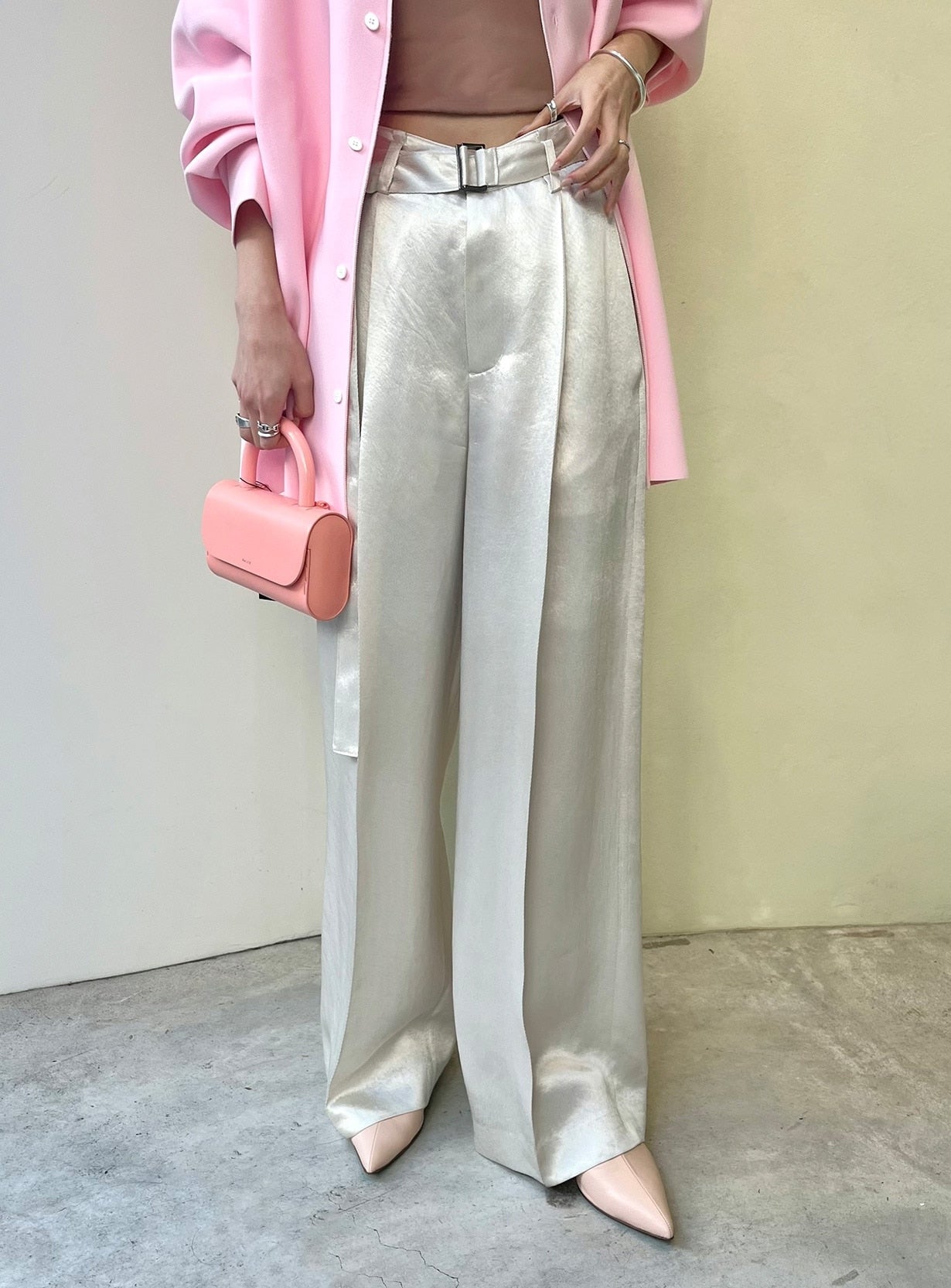 ベルテッドストレートパンツ