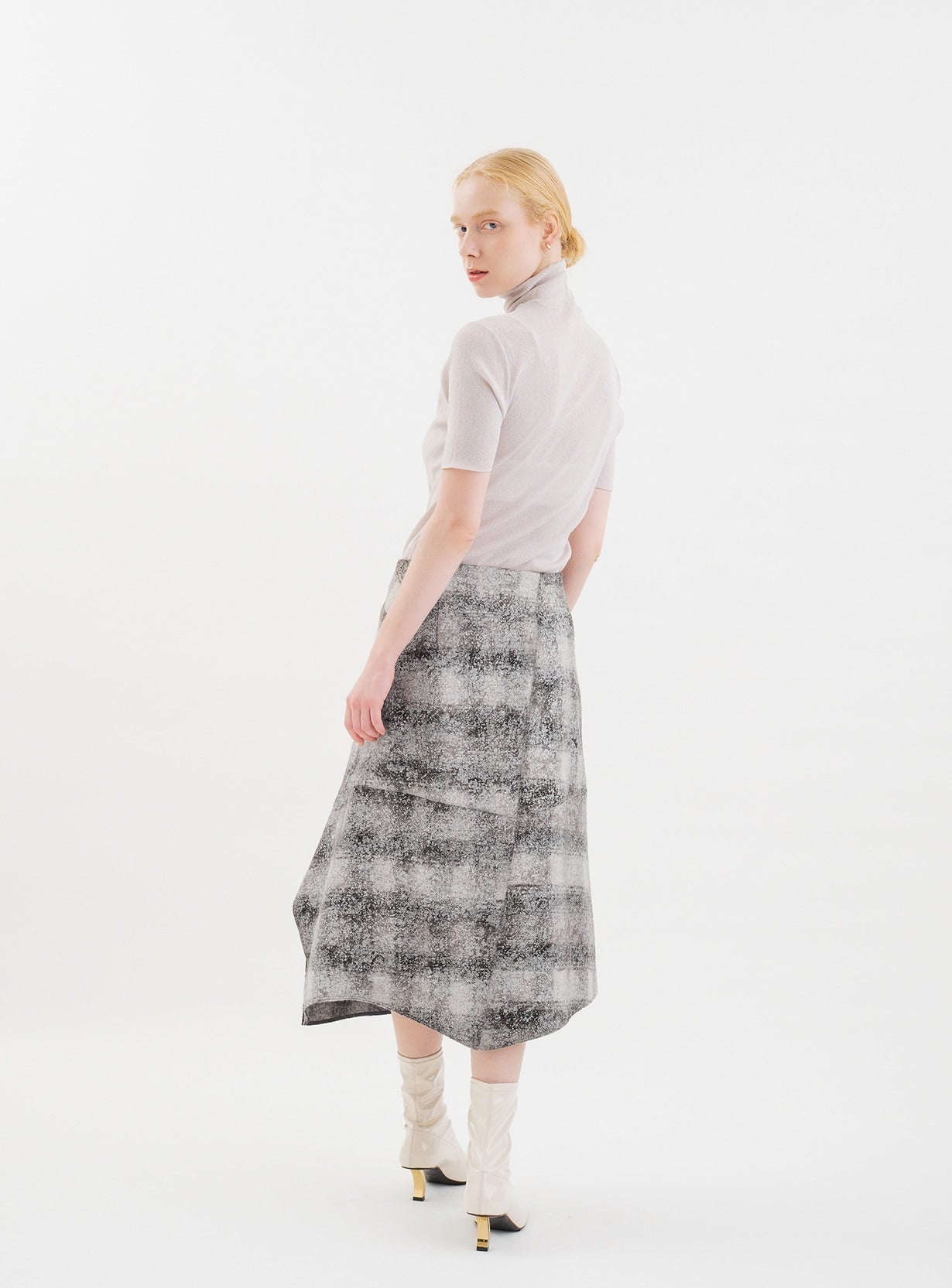 rホイルチェックイレギュラーヘムスカート