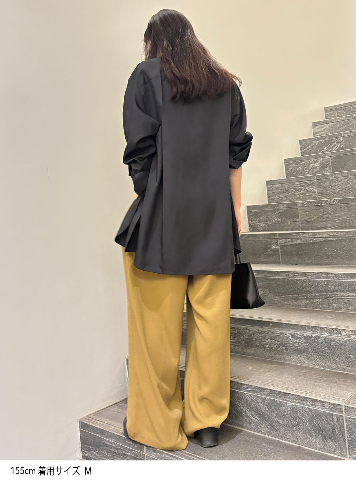 ハイネックシャツ