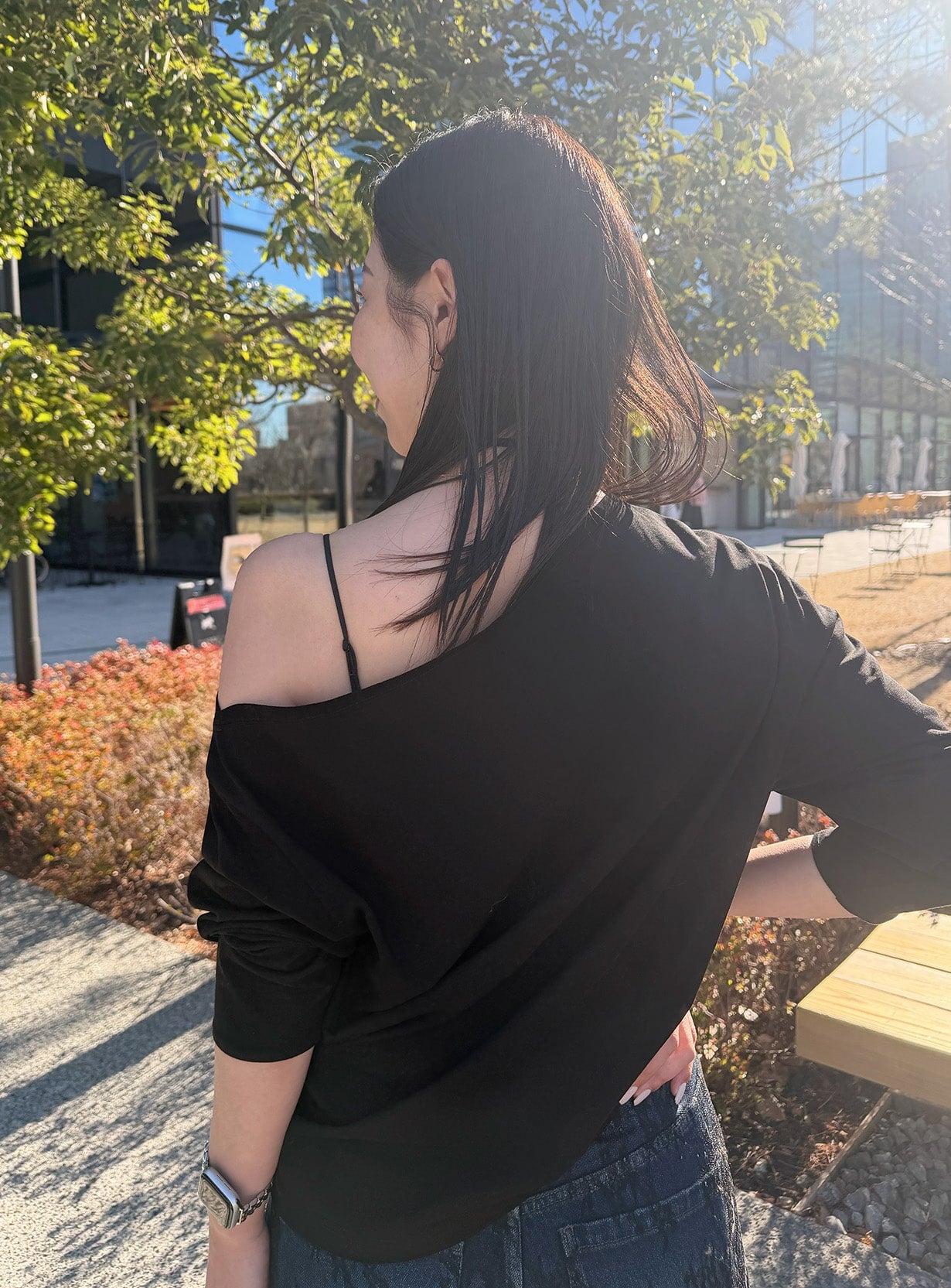 オフショルダープルオーバー