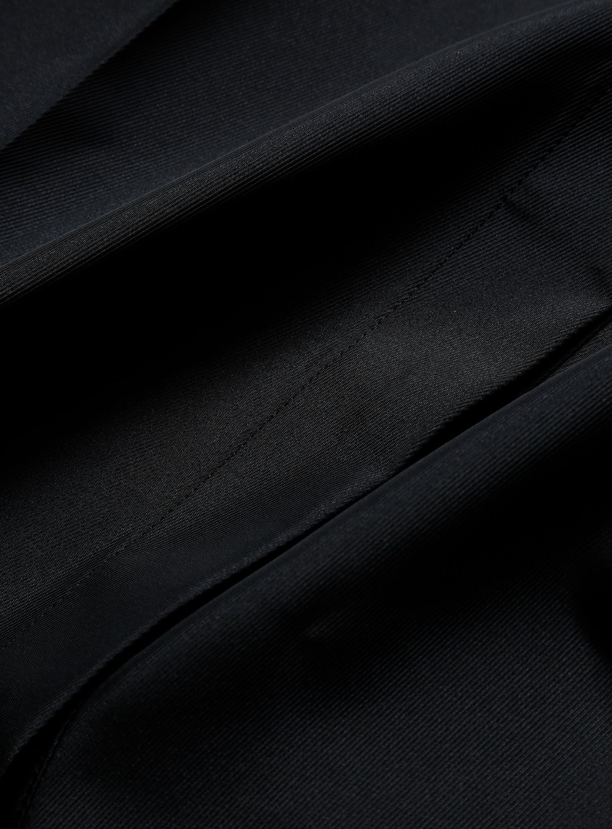 ハイネックシャツ