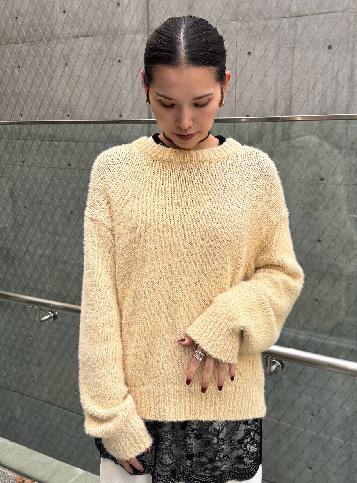 スラブリリーフェザープルオーバー