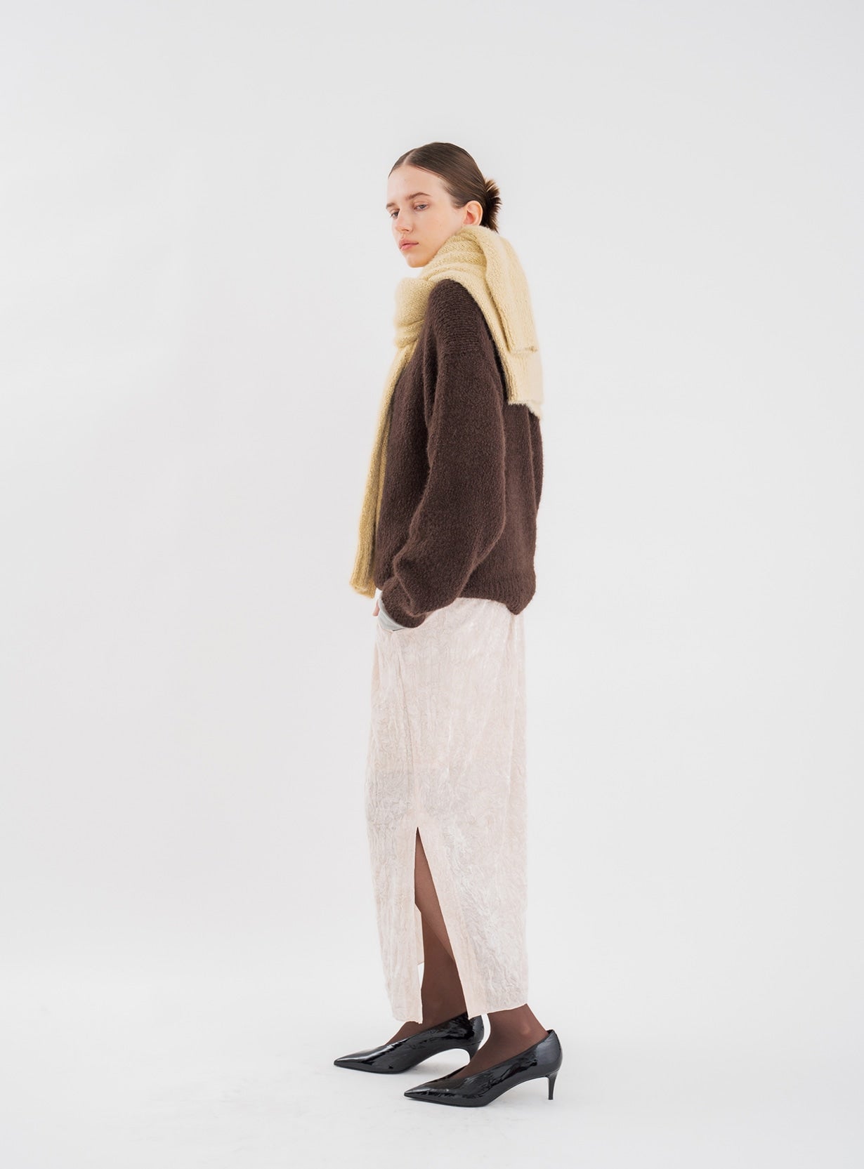 スラブリリーフェザープルオーバー