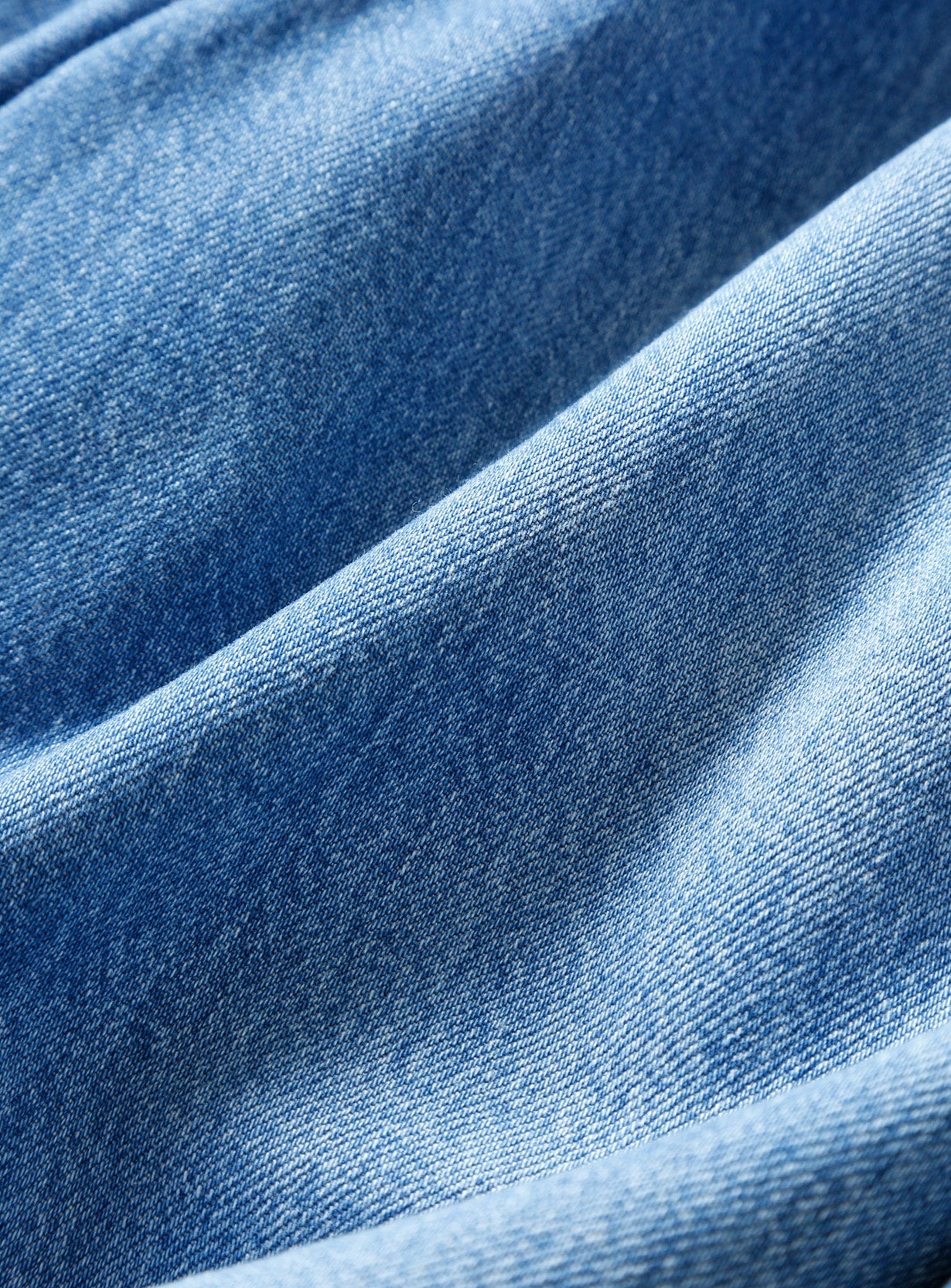 ウォッシュドデニムパンツ