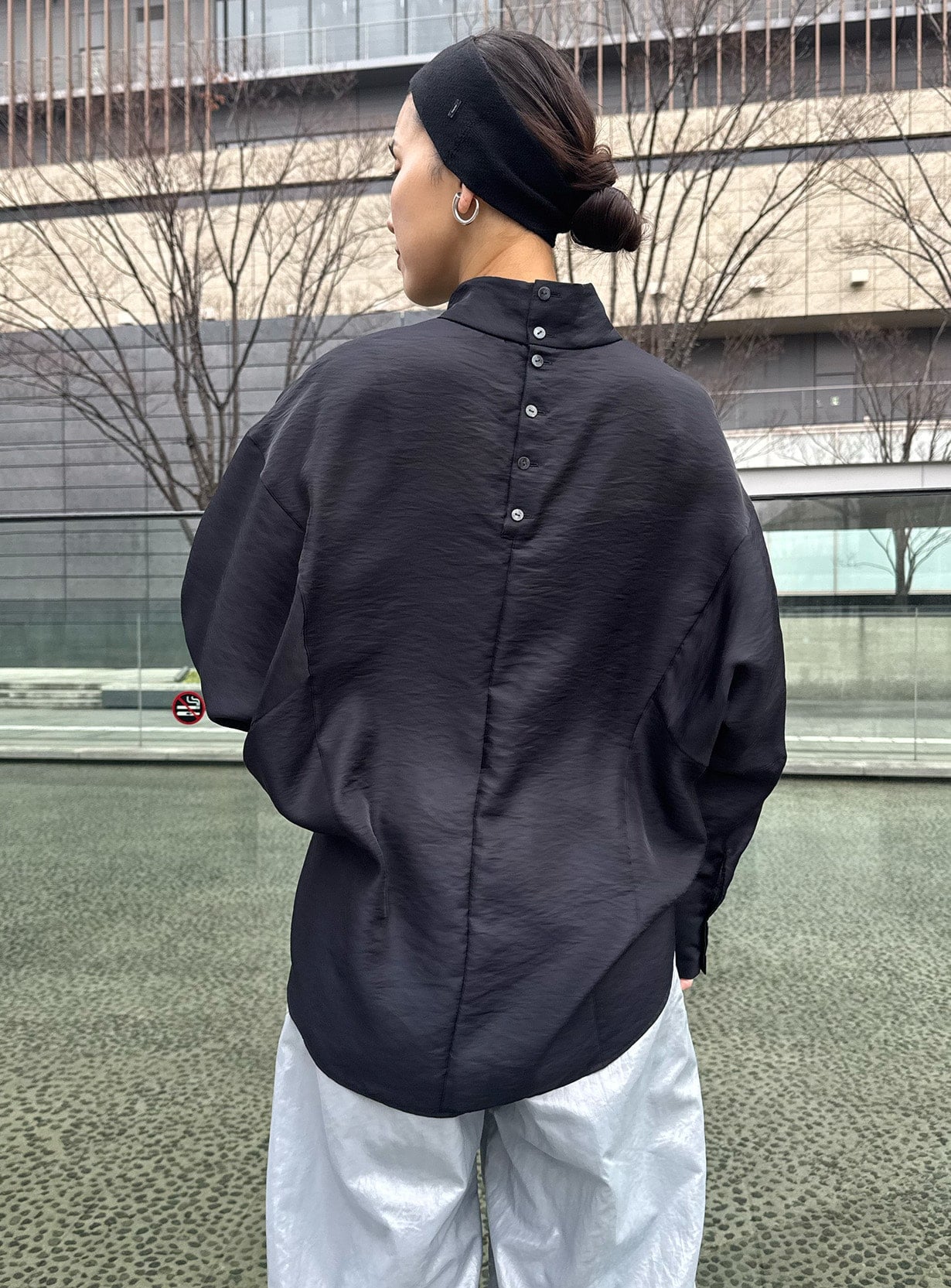 クリアスタンドネックシャツ