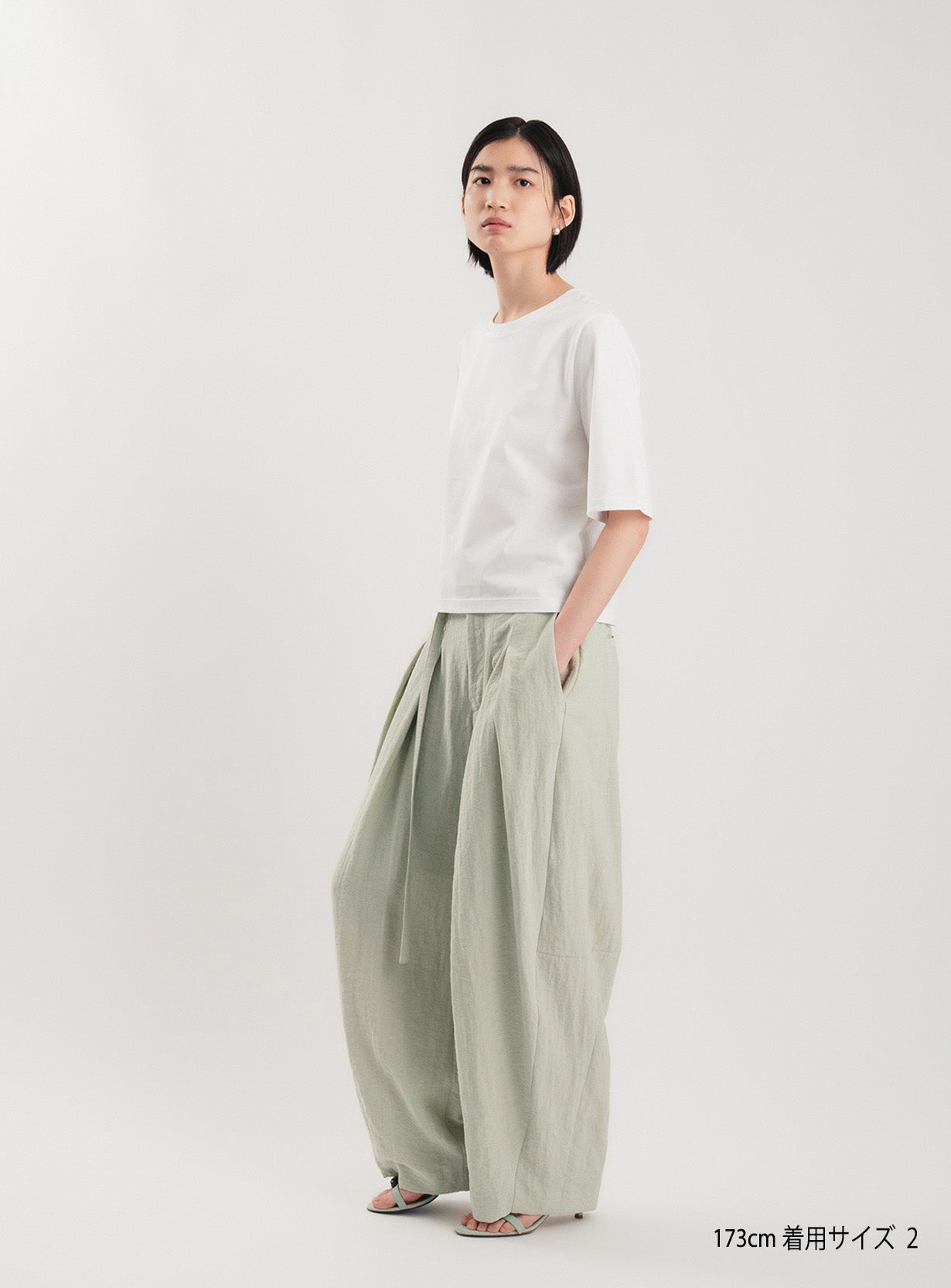 リネンレーヨンバレルパンツ