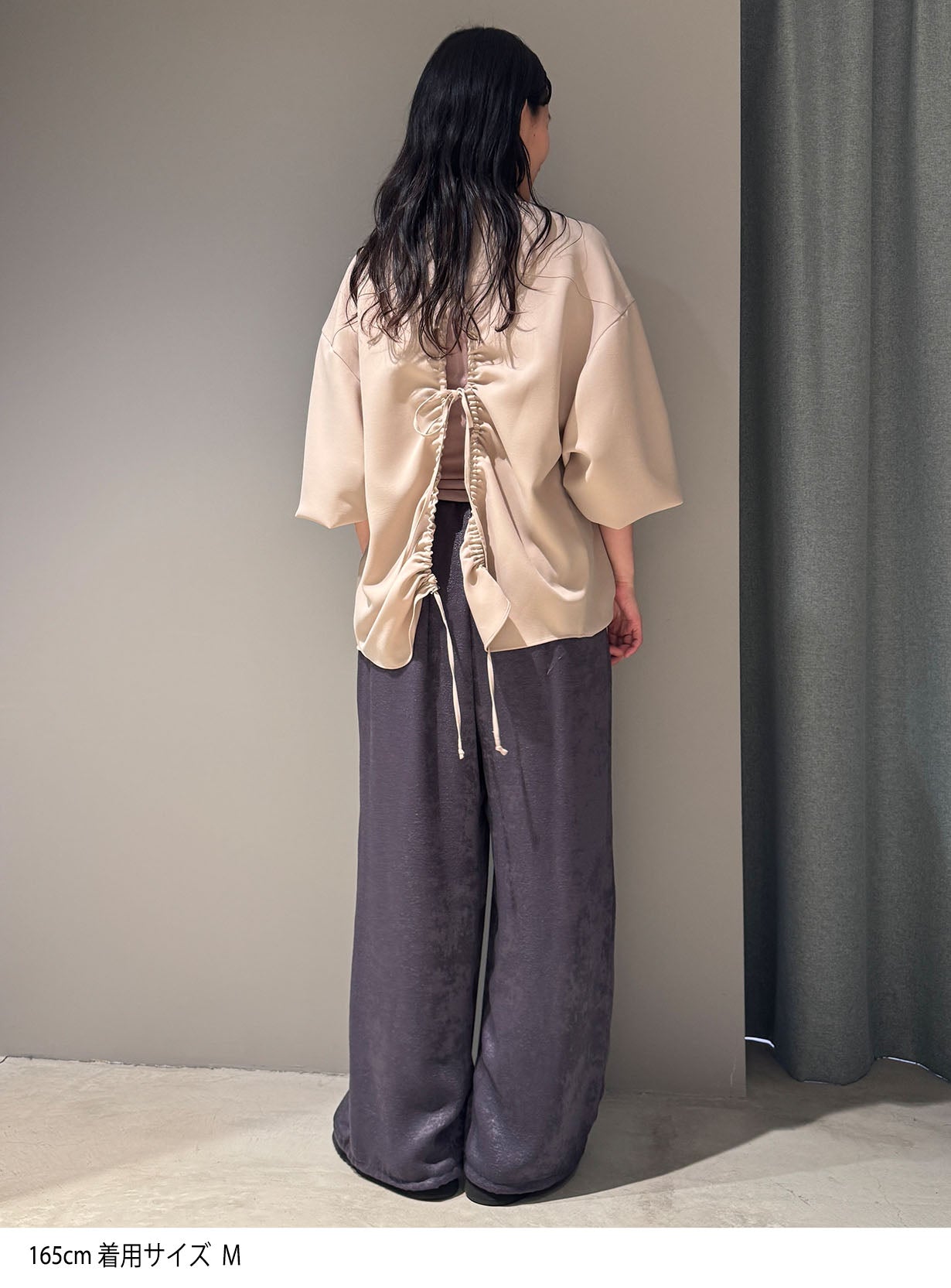 バックドロストシャツ