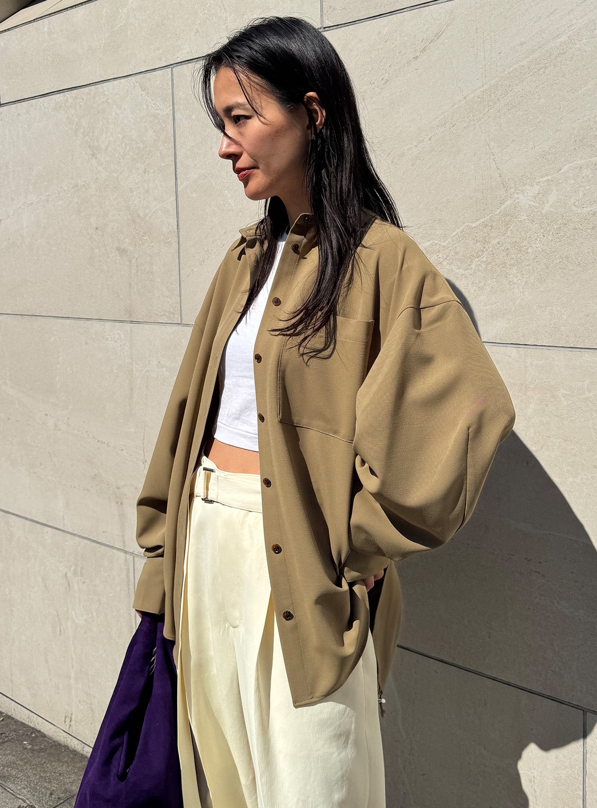 バックドロストシャツ