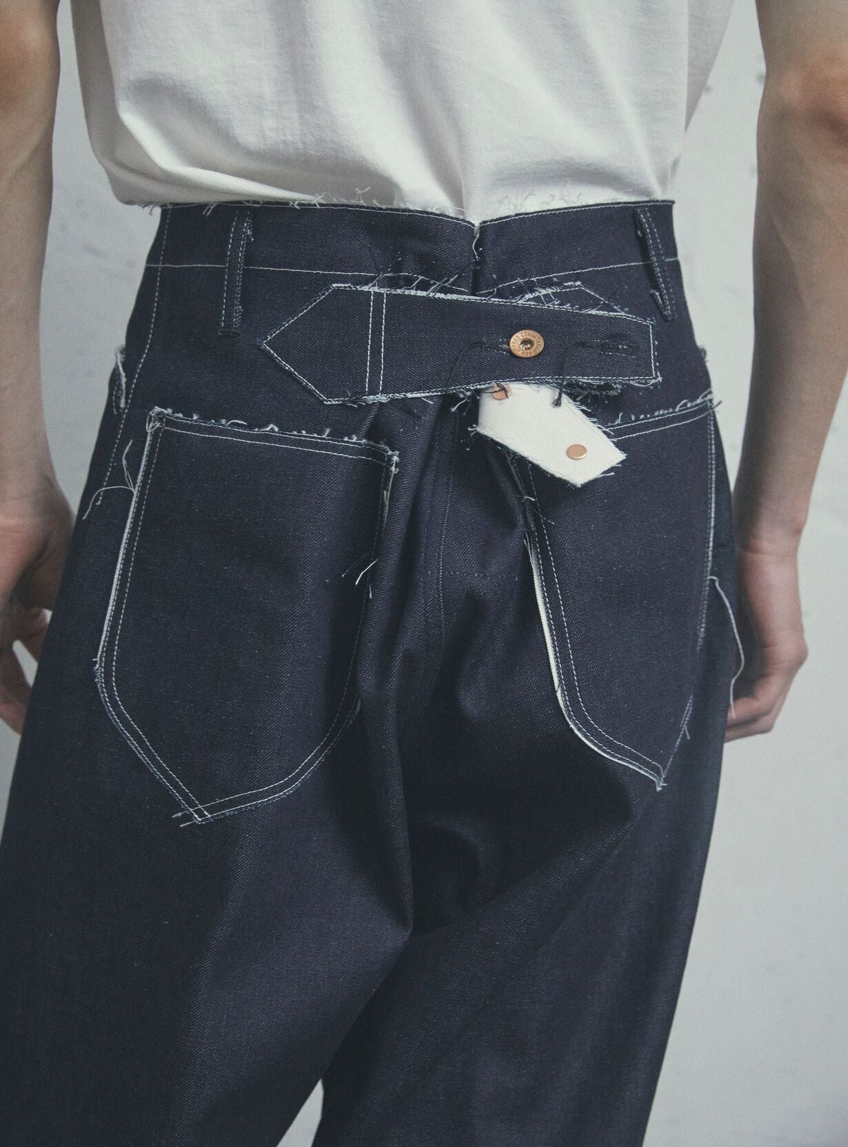 UNINTENTIONAL FORM DENIM