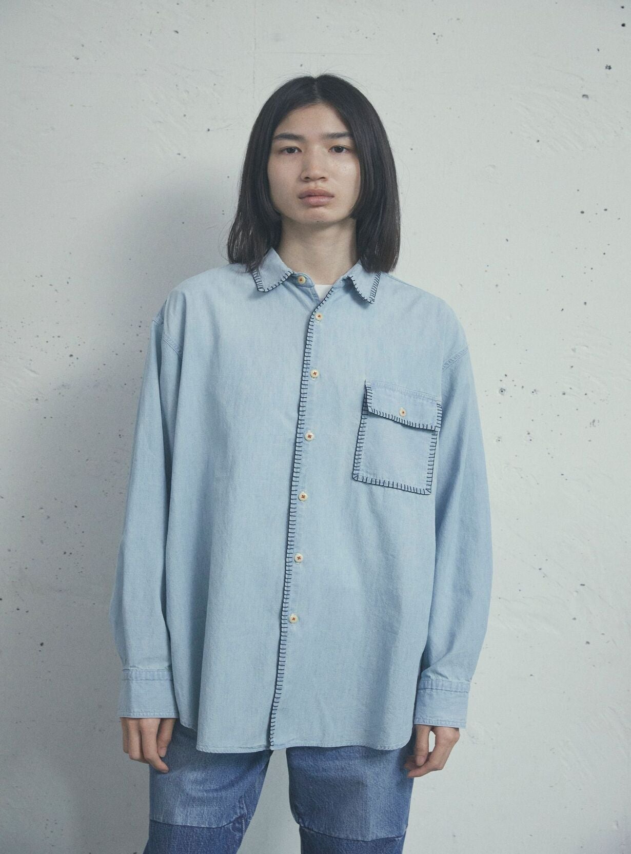 FRAMED BLANKET STITCH CHAMBRAY SHIRT
